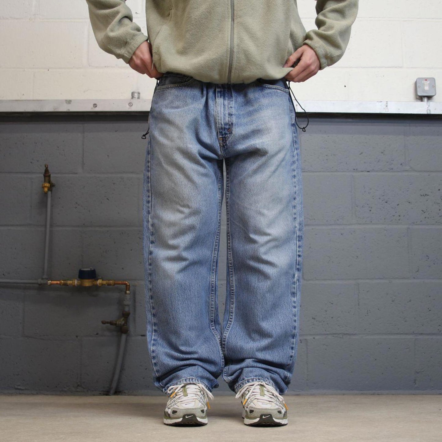 Y2k Levi's 505 jeans straight leg blue denim Loose 90s skater style pants red tab logo