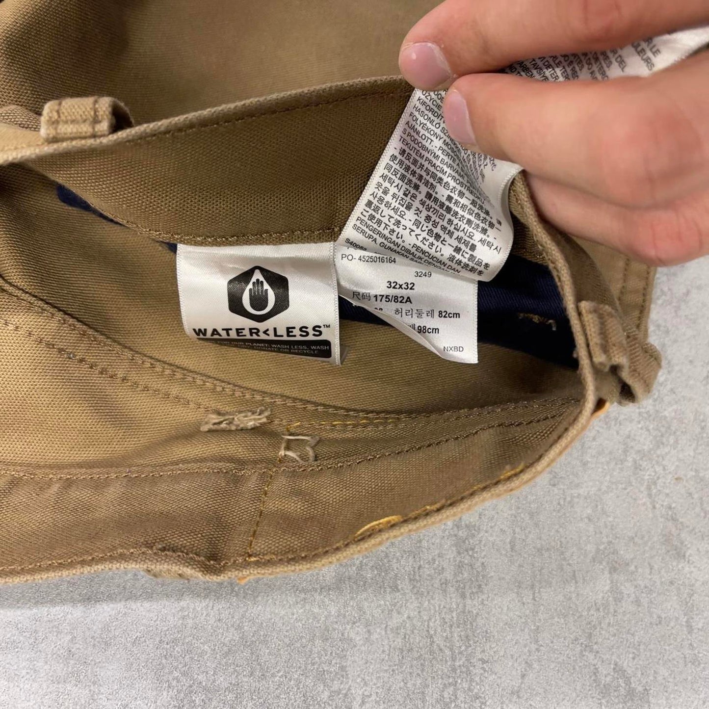 Levis 505 Carpenter Jeans W34L32 tan skater style cargos red tab logo