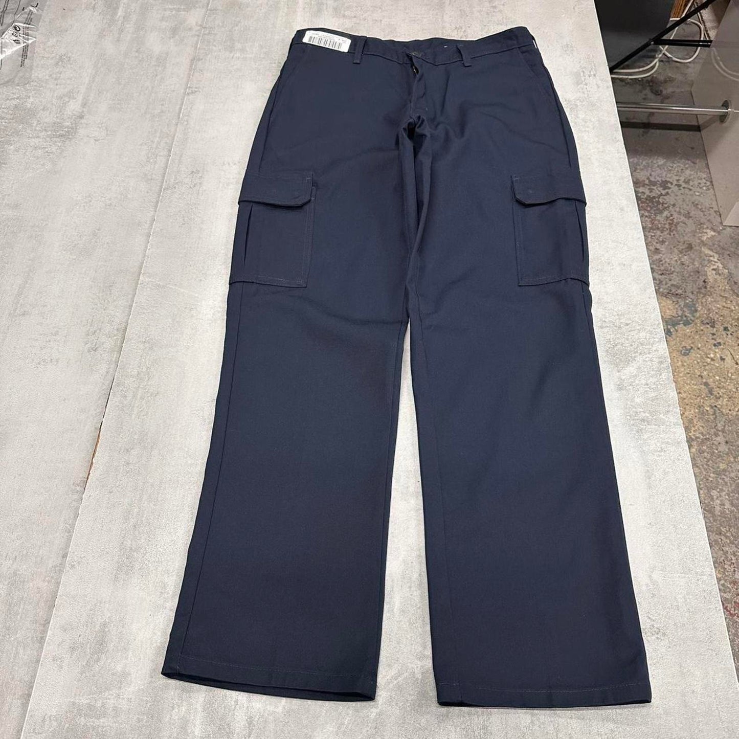 Navy Dickies cargo trousers W34 L32