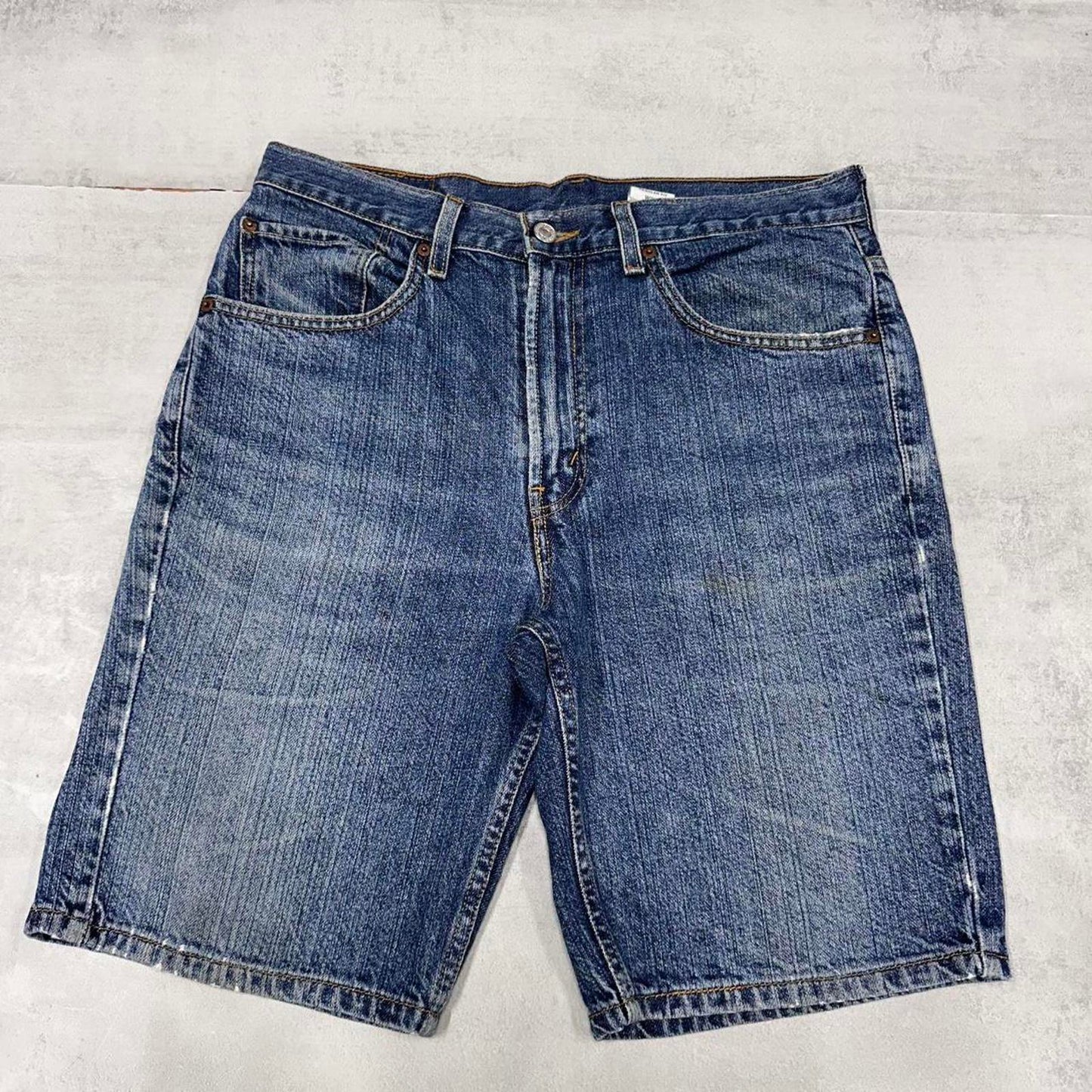 Mens Levi’s 505 jorts W33