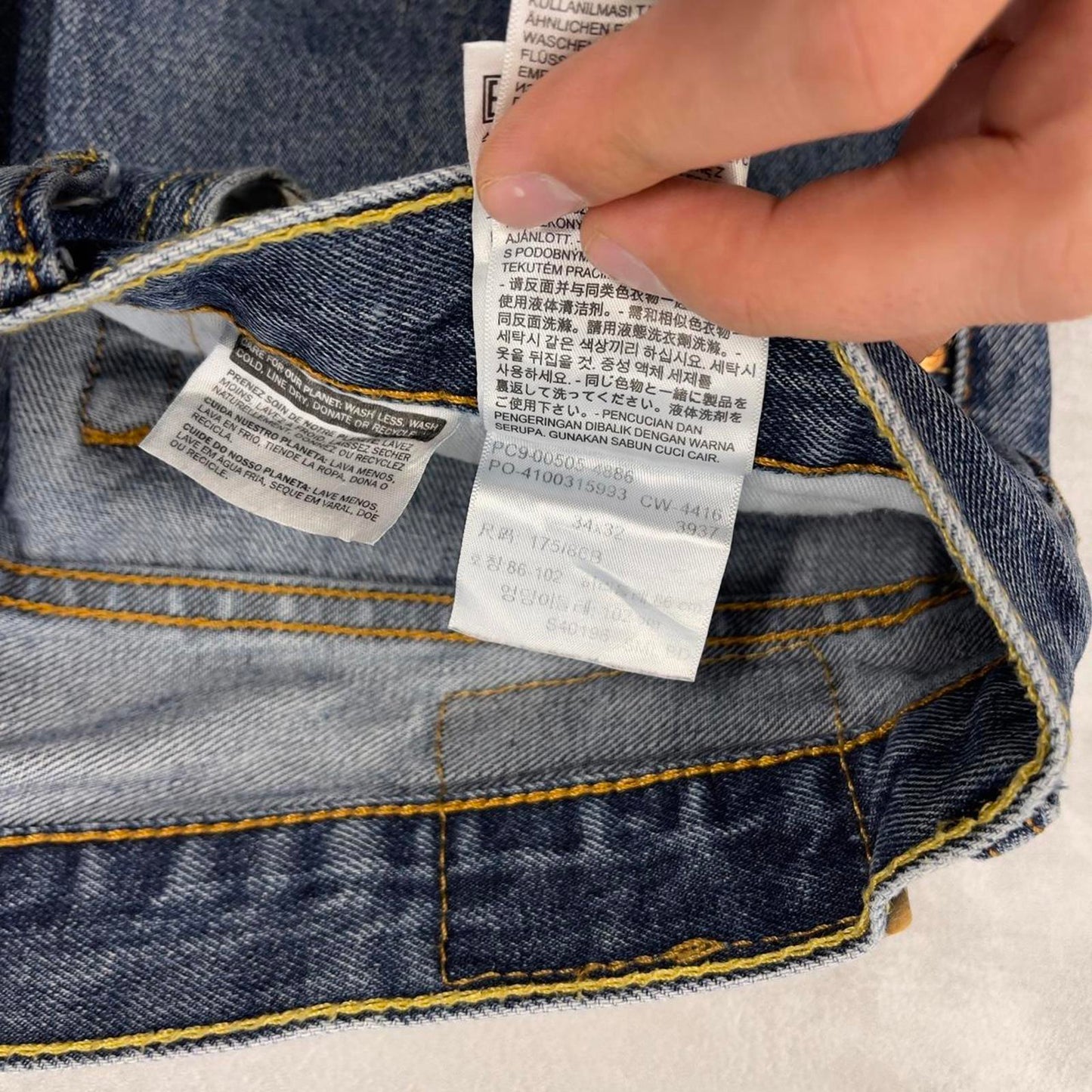 Blue Levis 505 jeans W34L32 blue straight leg y2k style pants red tab logo