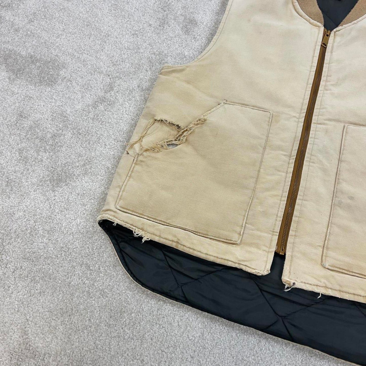 Vintage Carhartt Gilet Large beige distressed workwear body warmer vest padded canvas