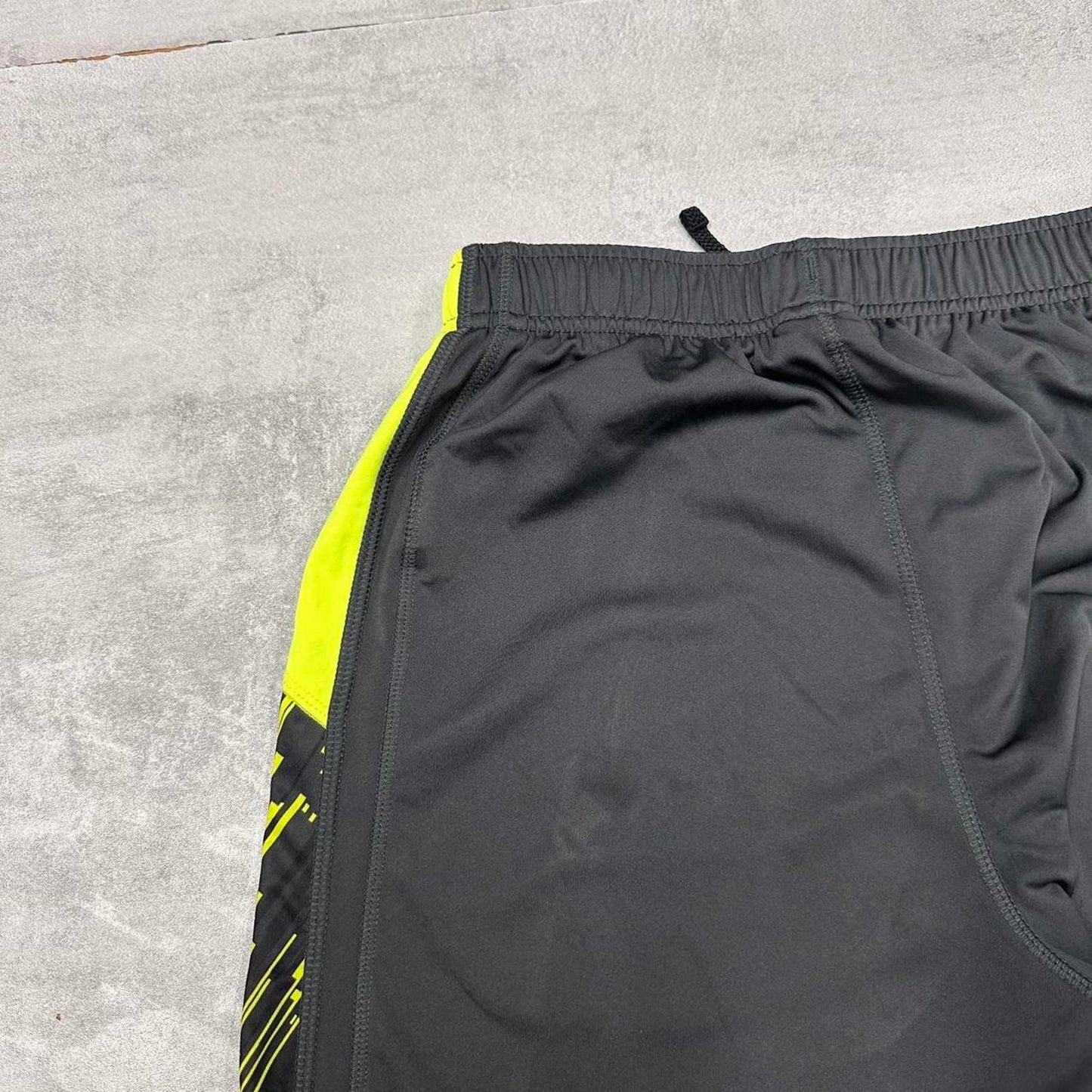 Nike Y2K Sports Shorts Kids L