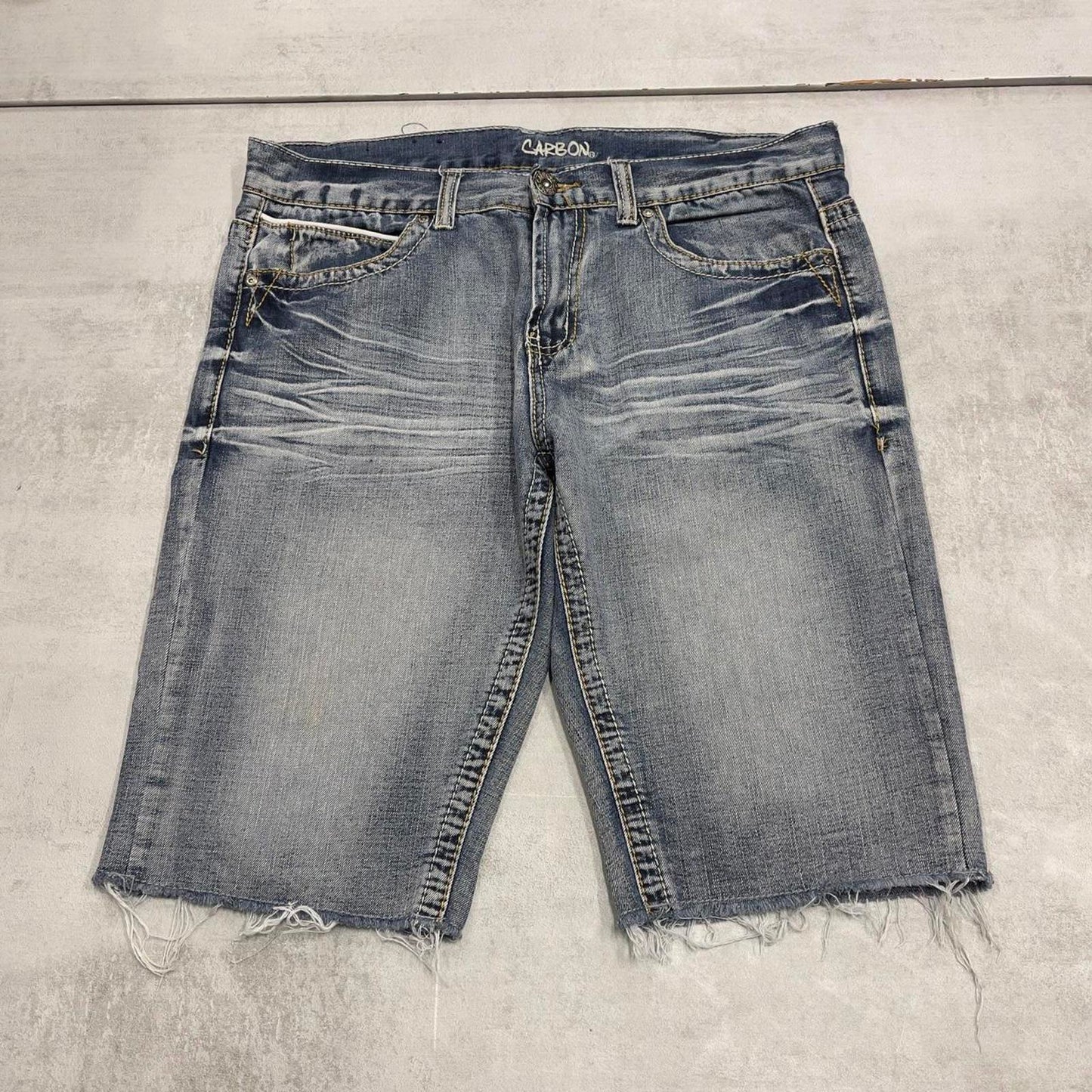 Embroidered denim shorts W36