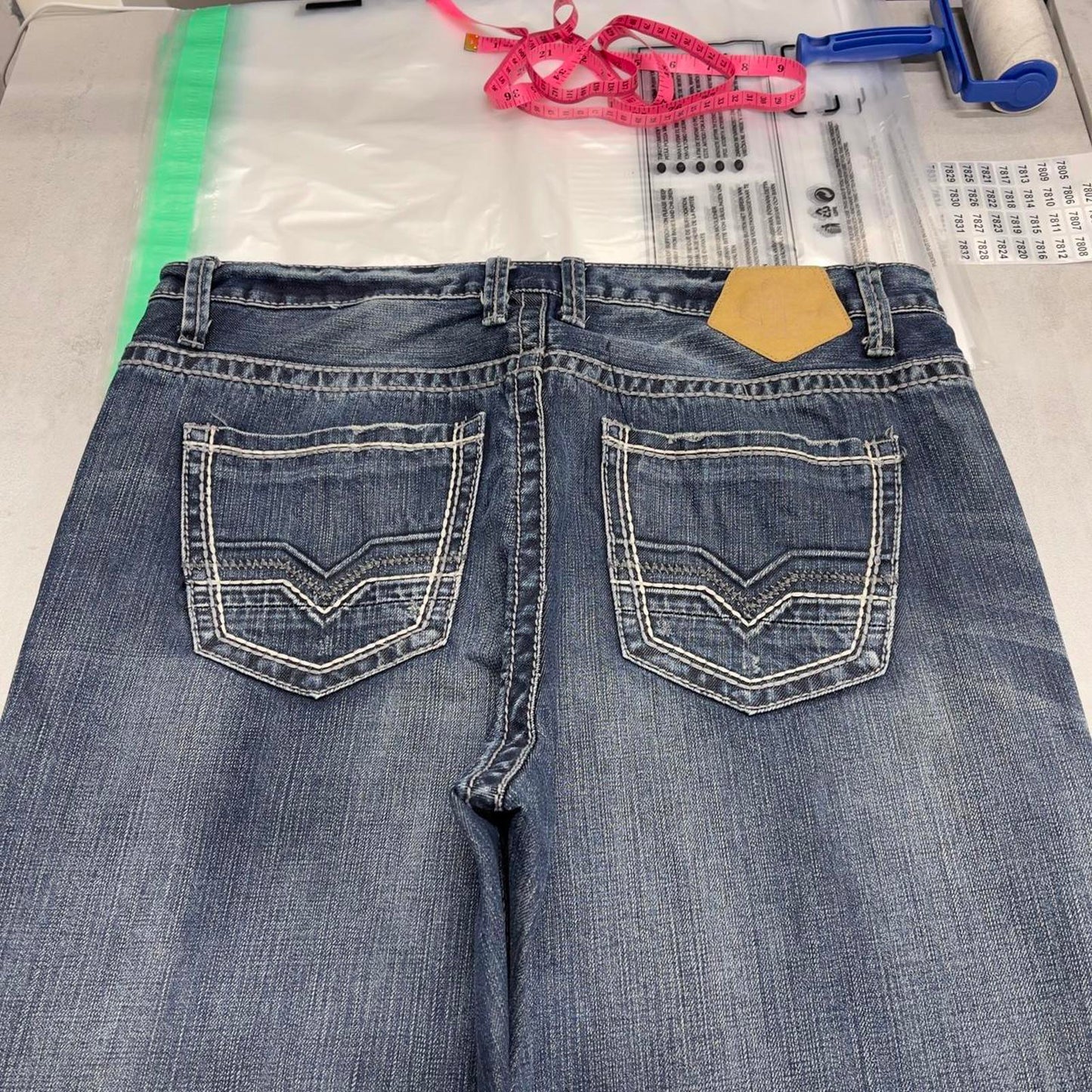 Mens Tin Haul embroidered jeans W38L34 y2k style stich detailing