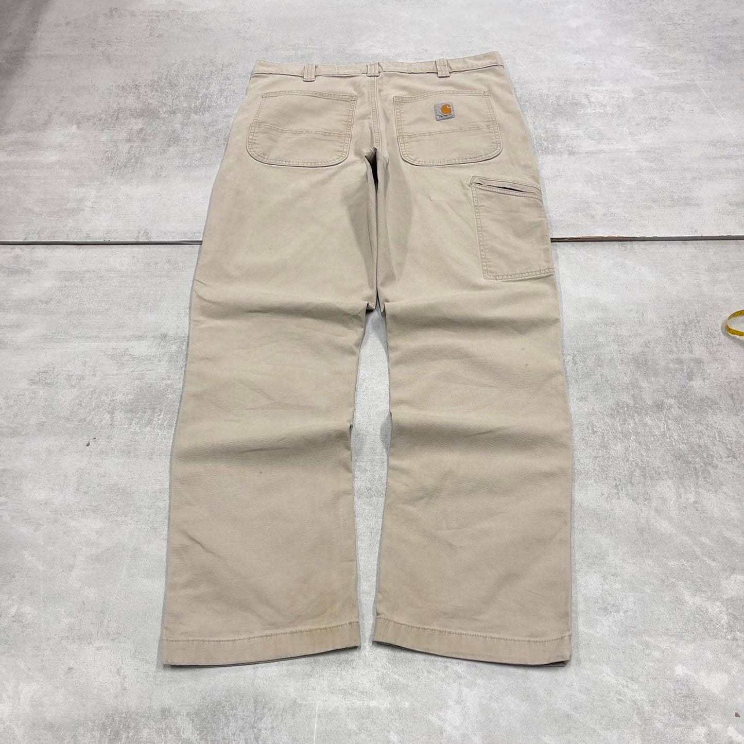 Beige Carhartt carpenter pants W34L32 relaxed fit 90s skater style cargos