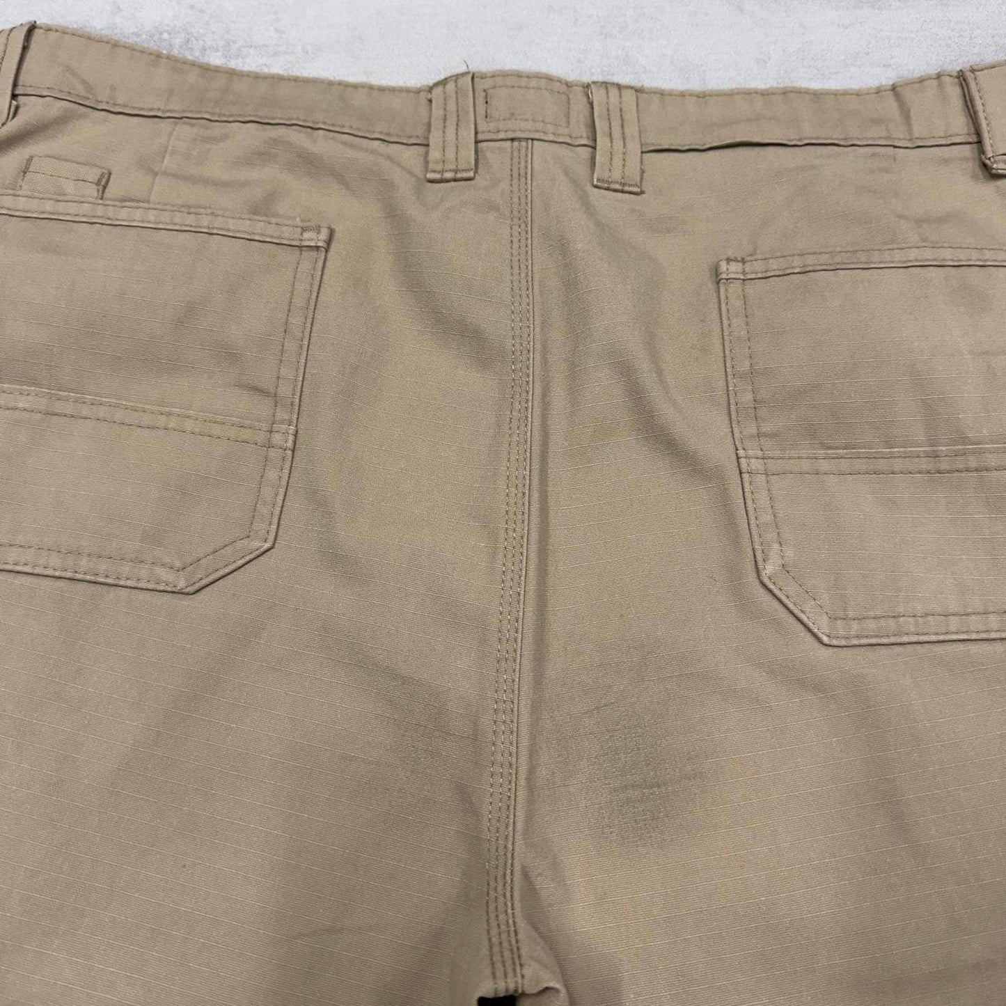 Beige baggy Dickies cargo shorts W40