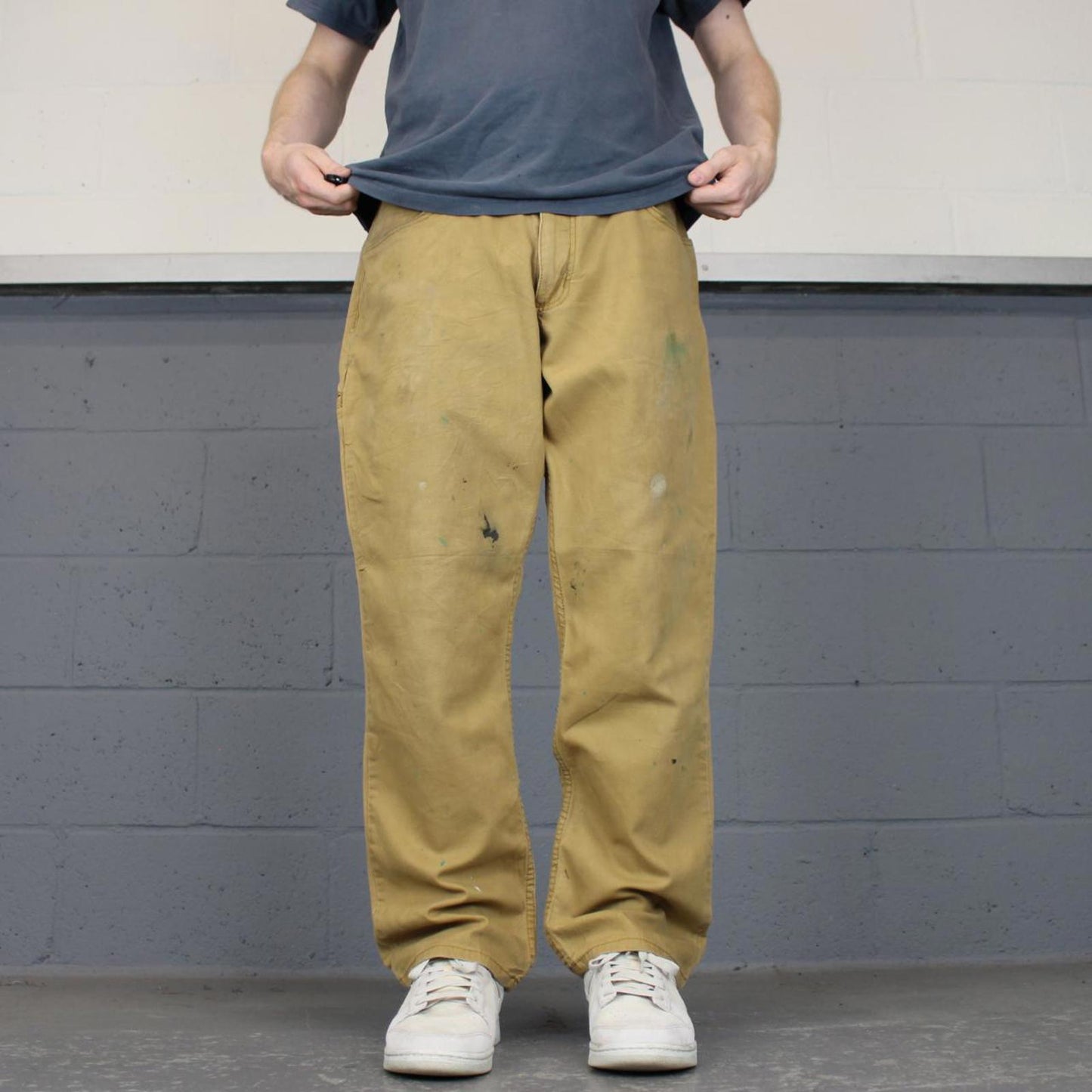 00s Carhartt carpenter trousers W34L30 tan relaxed fit skate style work pants workwear cargos