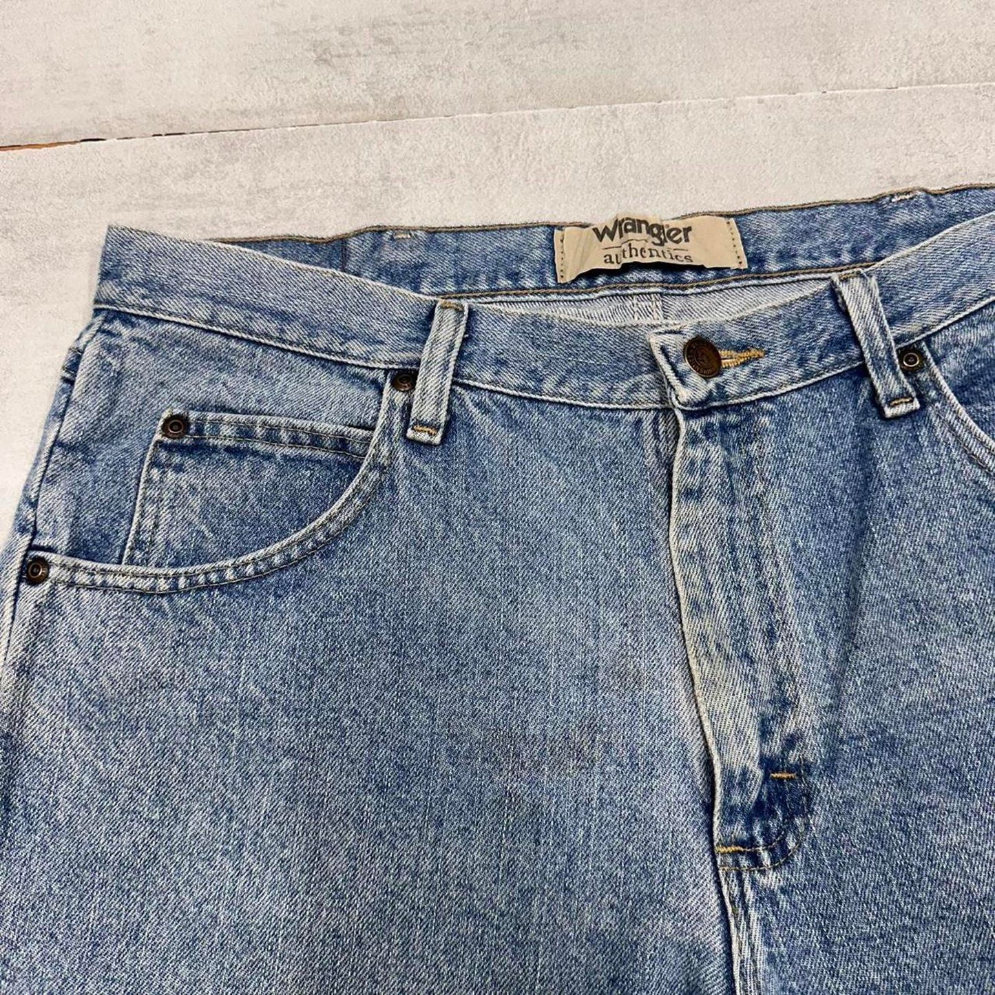 Mens Wrangler jorts W34