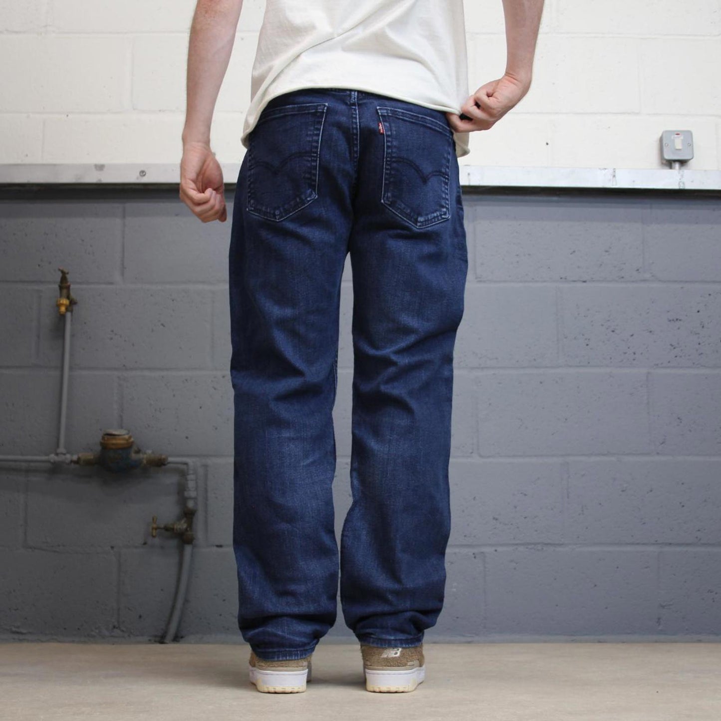 Blue Levis 505 jeans W36L32 straight fit denim skate style pants red tab logo