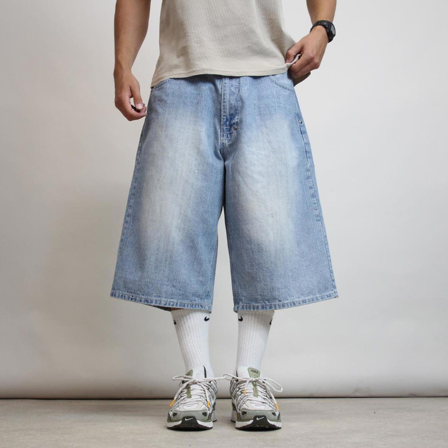 Baggy PJ Mark skate style Jorts W38 wide leg denim 90s style skater shorts stitch designs