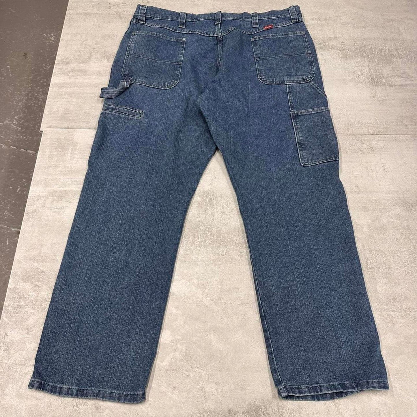 Blue Wrangler cargo pants W40L31