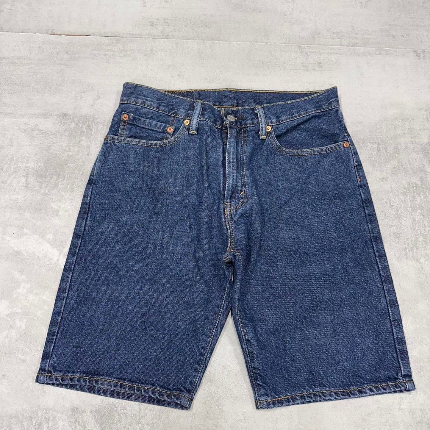 Mens Levi’s 505 jorts W31