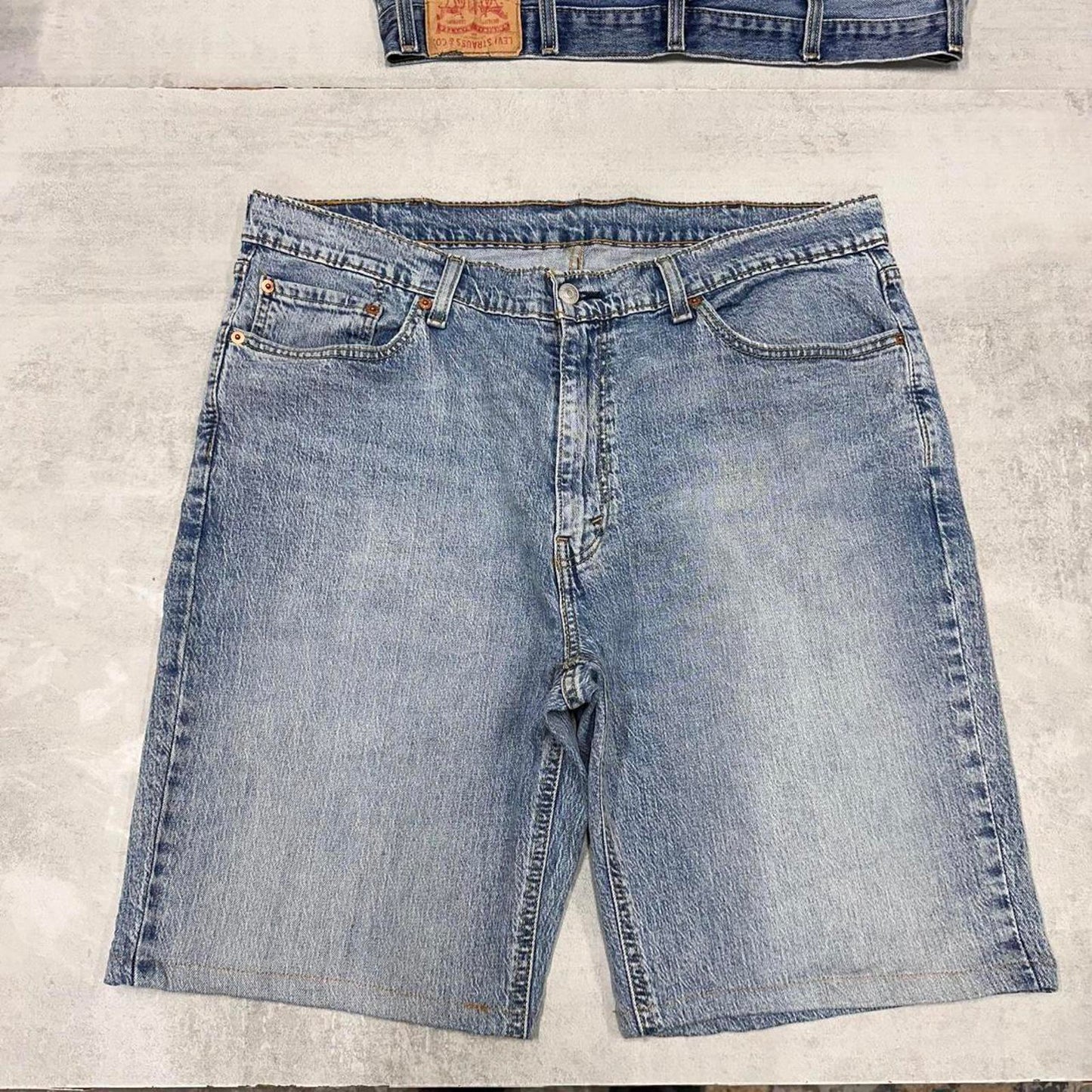 Mens Levi’s jorts W38