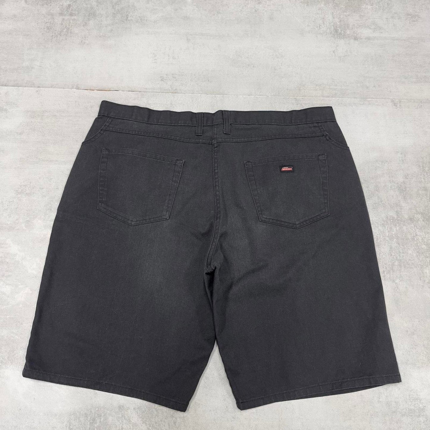 Black Dickies shorts W42