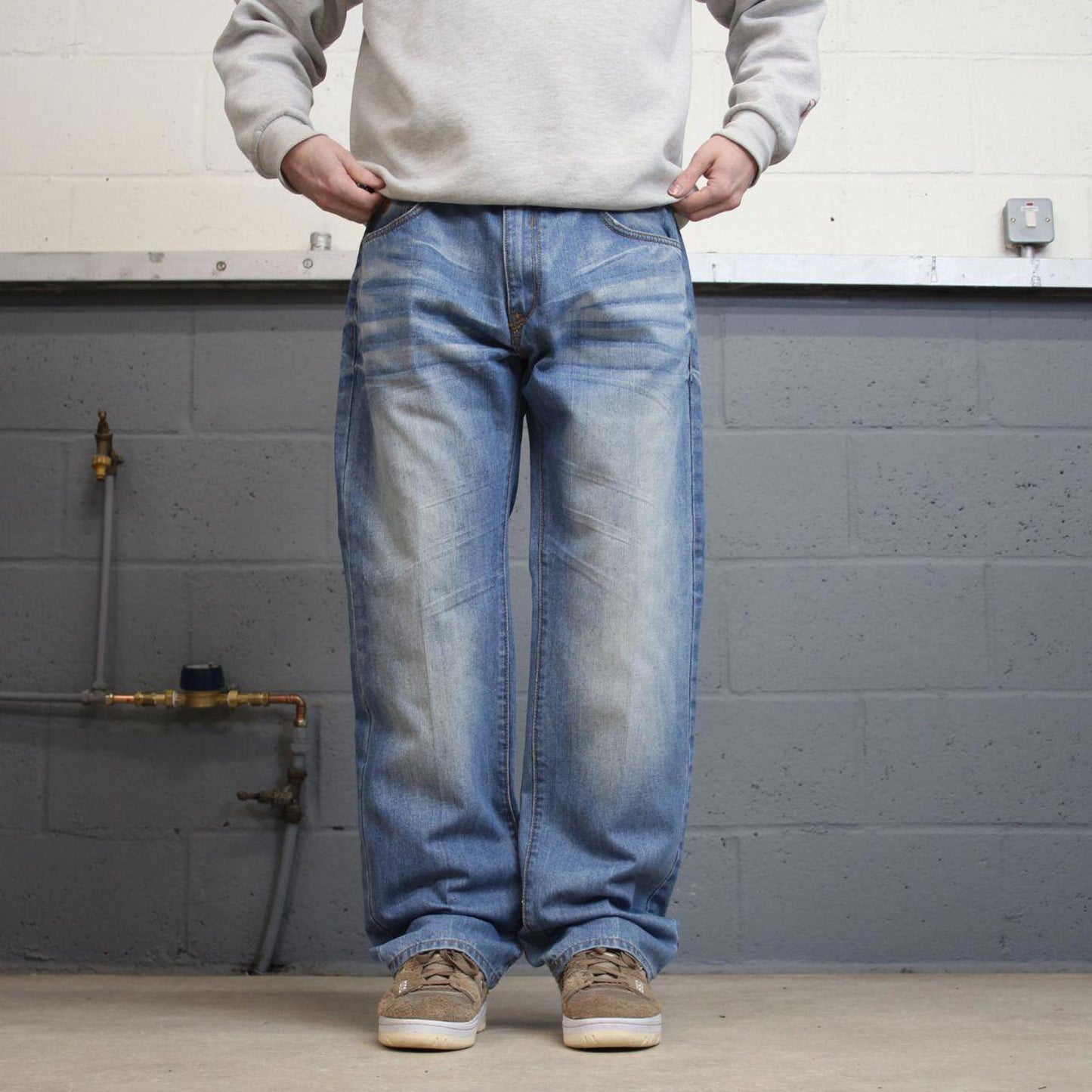 90s y2k Rocawear jeans embroidered W38L32 loose blue denim skate style hip hop pants