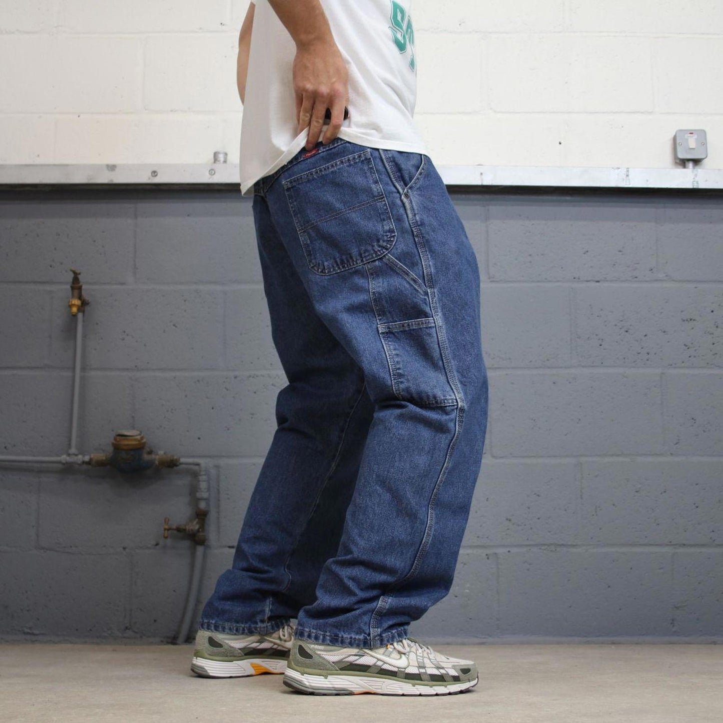 Blue Wrangler carpenter jeans W38L30 loose cargo skater style jeans