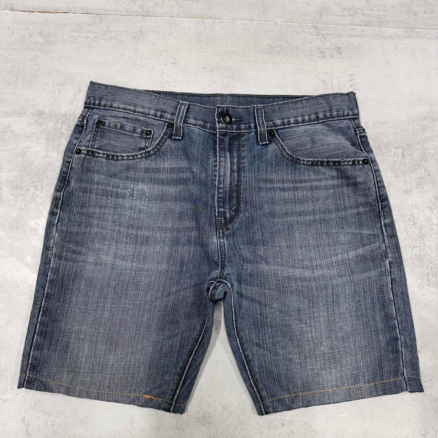 Mens Levi’s jorts W32