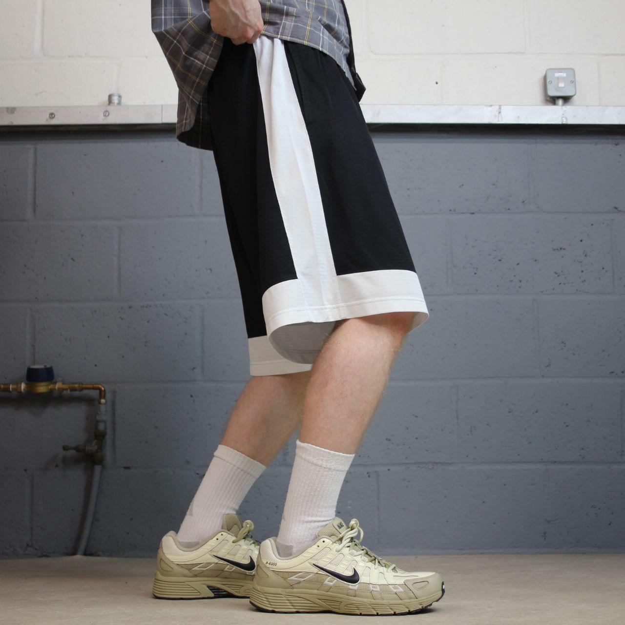 Nike baggy sports shorts y2k black Loose basketball style comfy floaty summer gym shorts