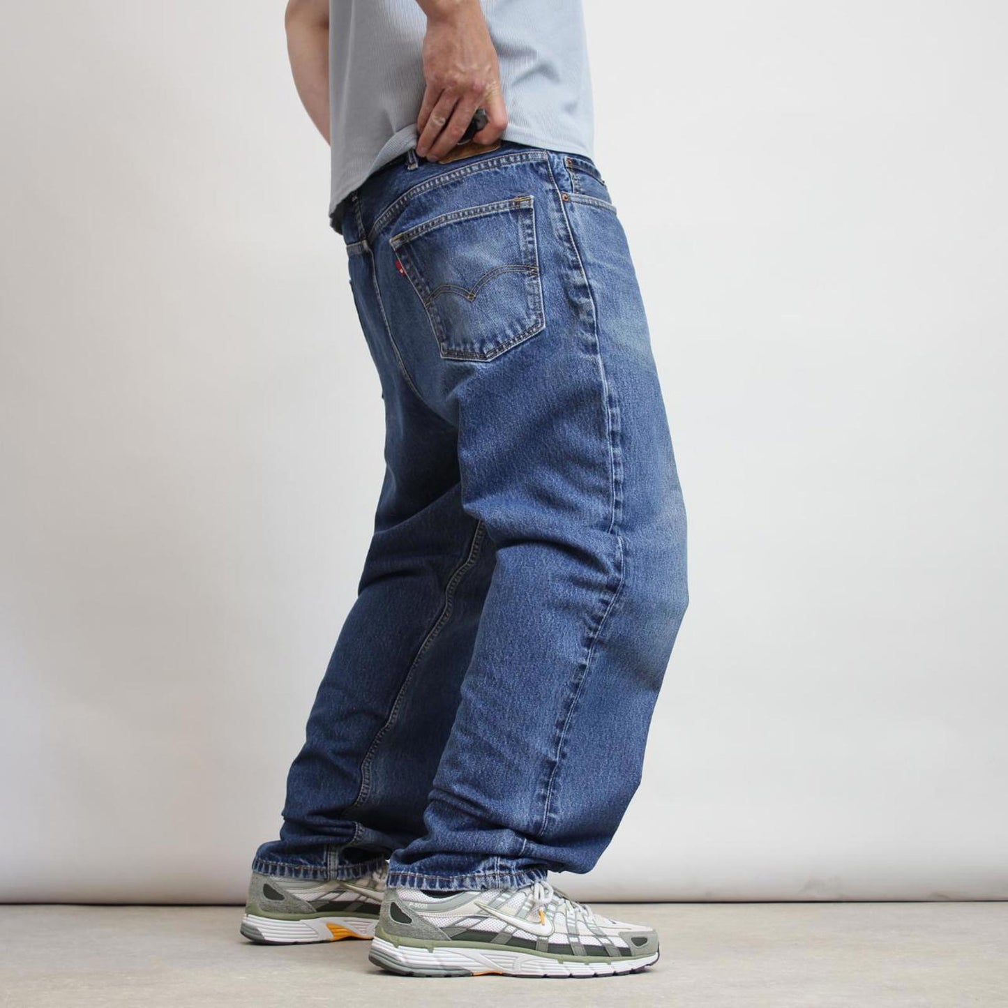 Baggy blue Levis 550 jeans W40L32 skater 90s style jeans red tab logo