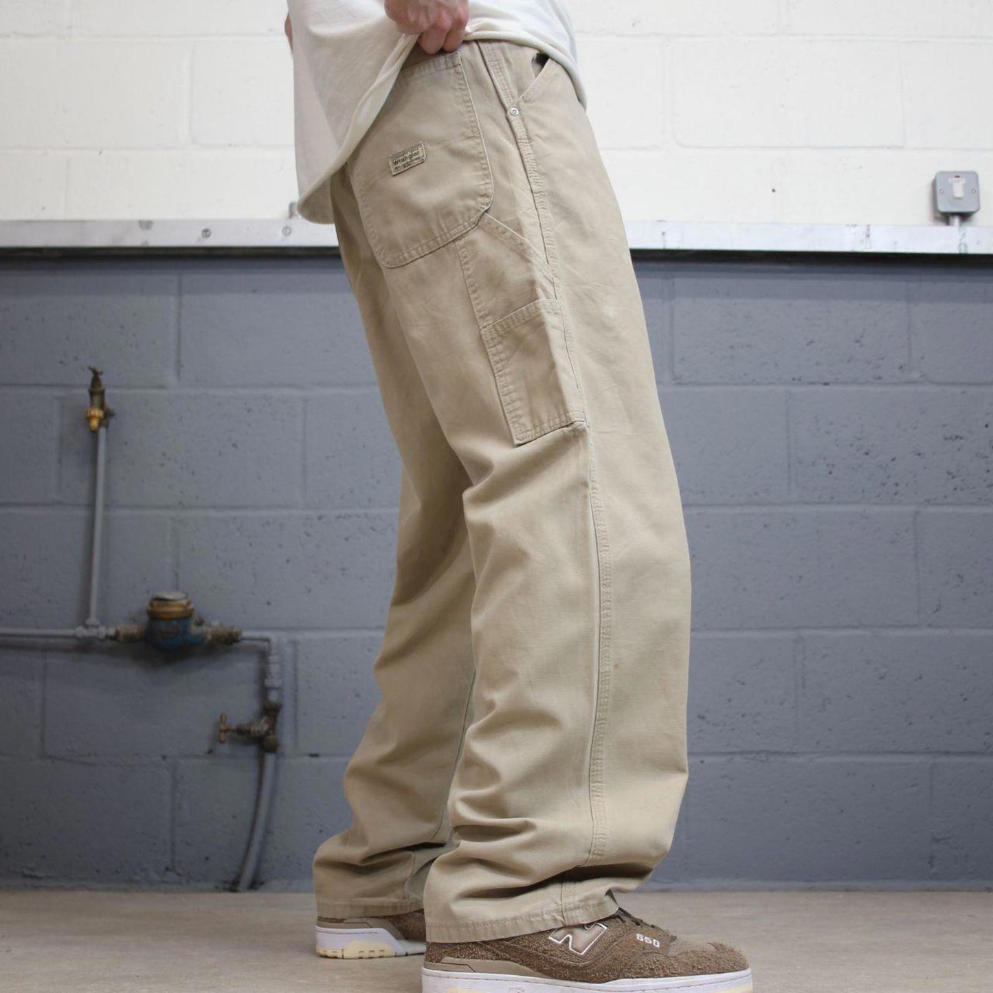 Beige Wrangler carpenter pants W34L32 loose cargo skater style jeans