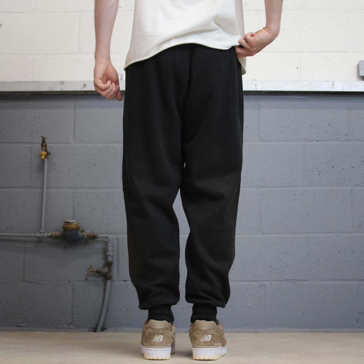 Loose Y2k Black Puma joggers L