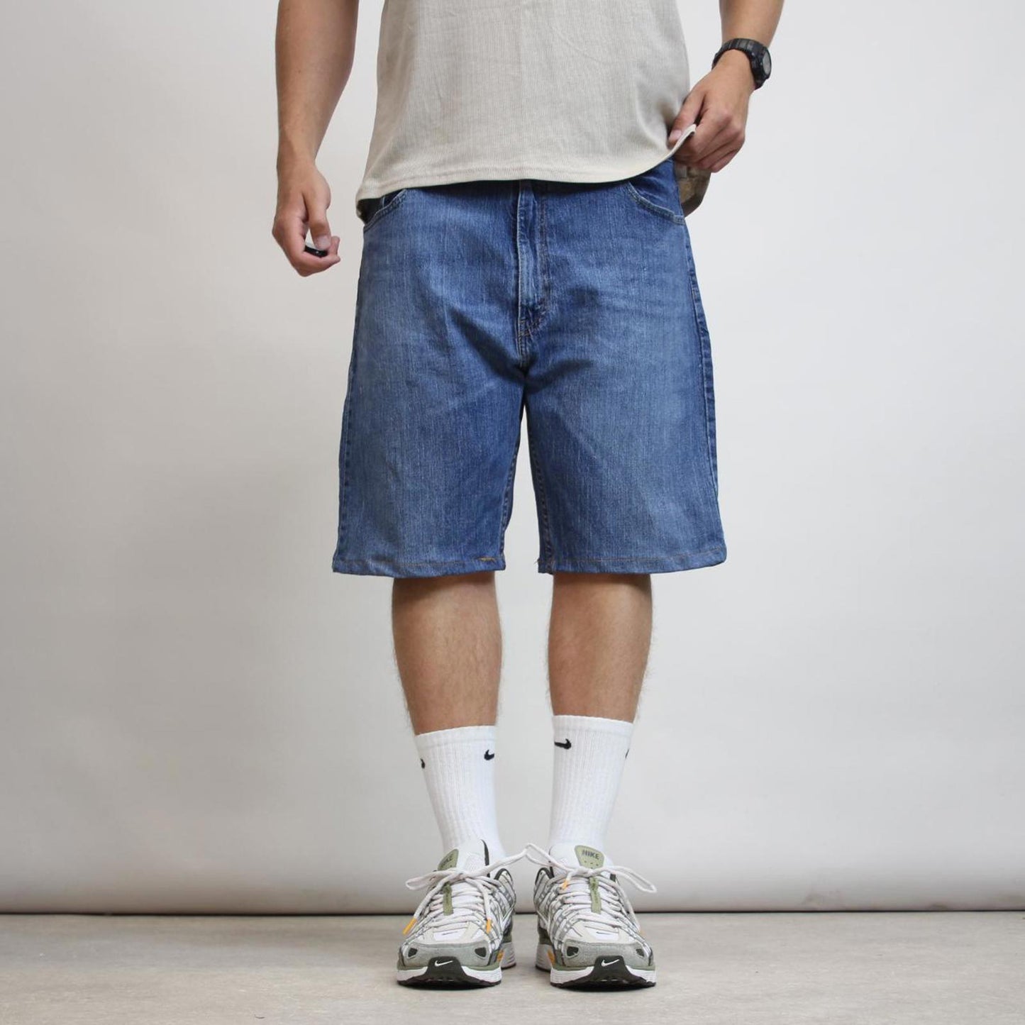 Mens Levi’s 505 jorts W40
