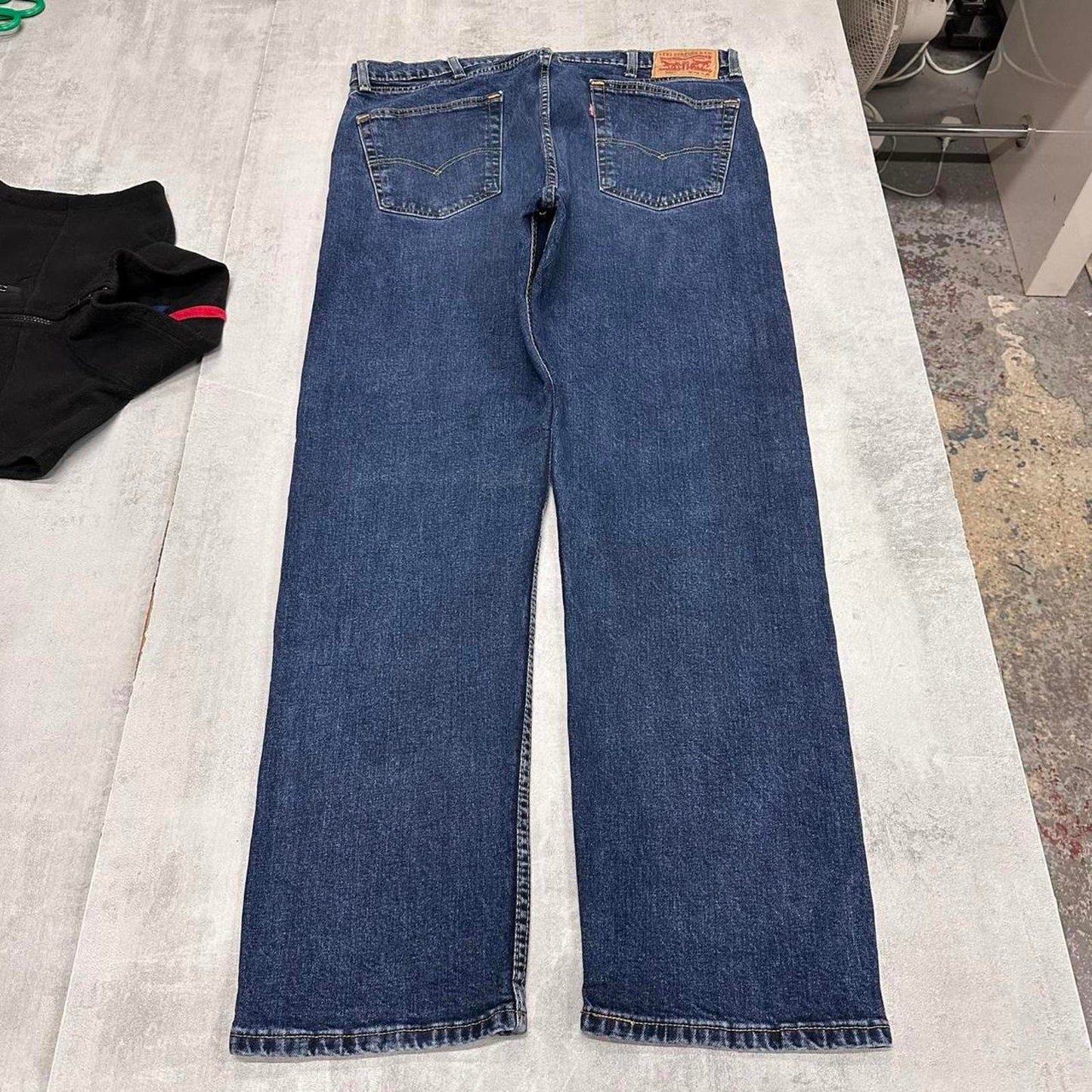 Blue Levis 505 jeans W38L32 blue loose straight leg y2k style pants red tab logo