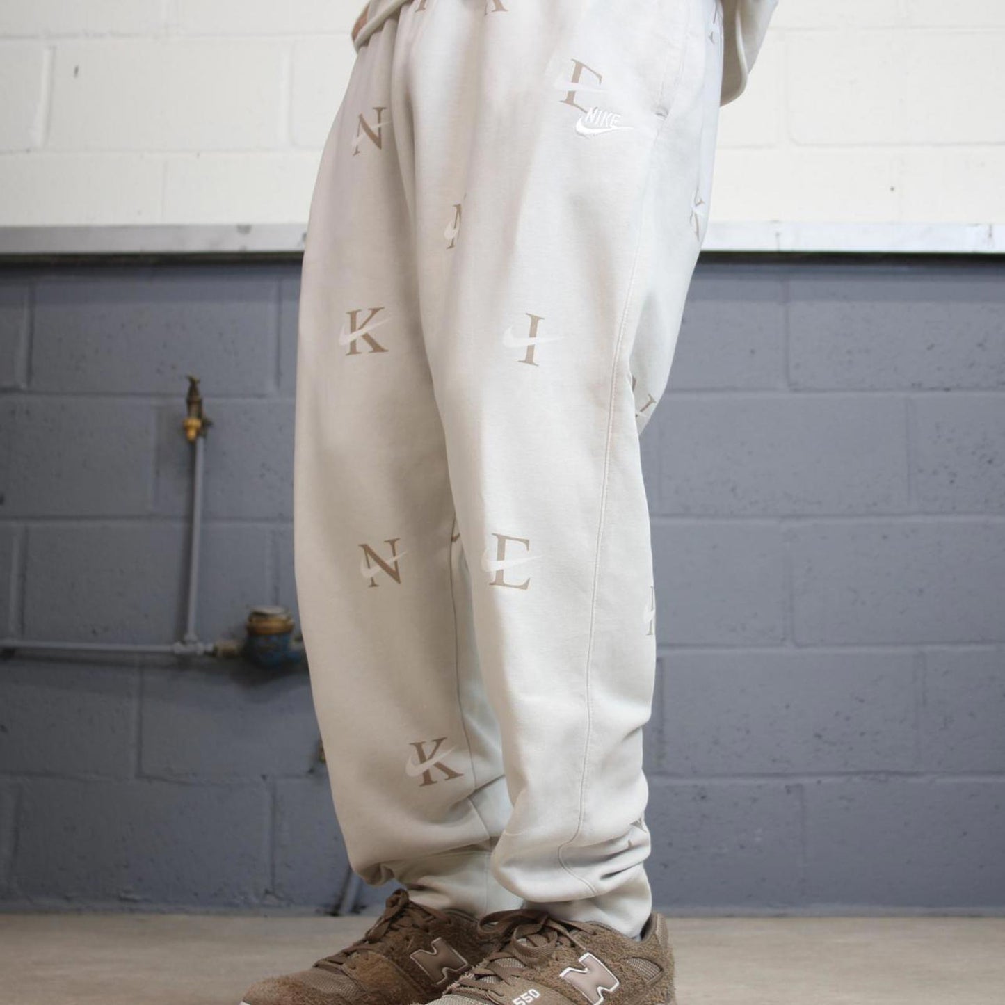 Y2k beige Nike joggers XL
