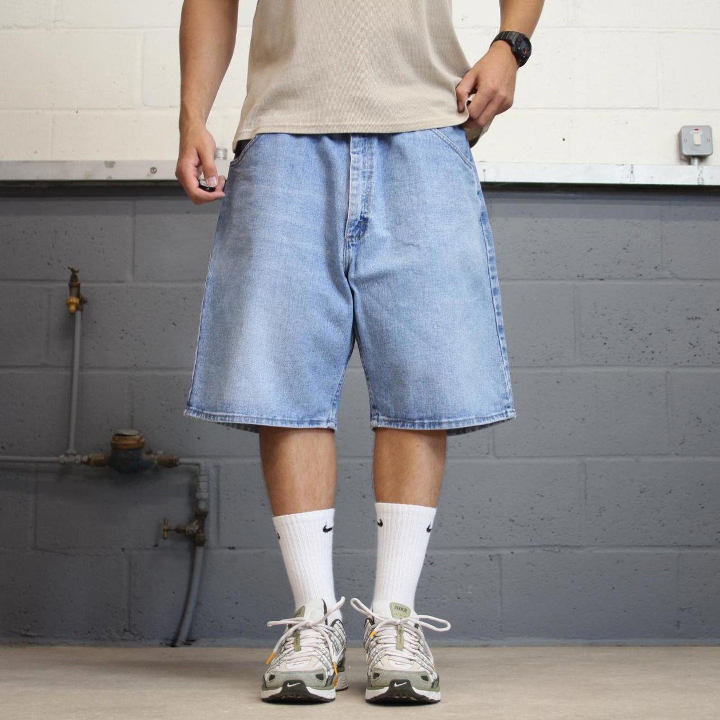Loose Wrangler jorts W40