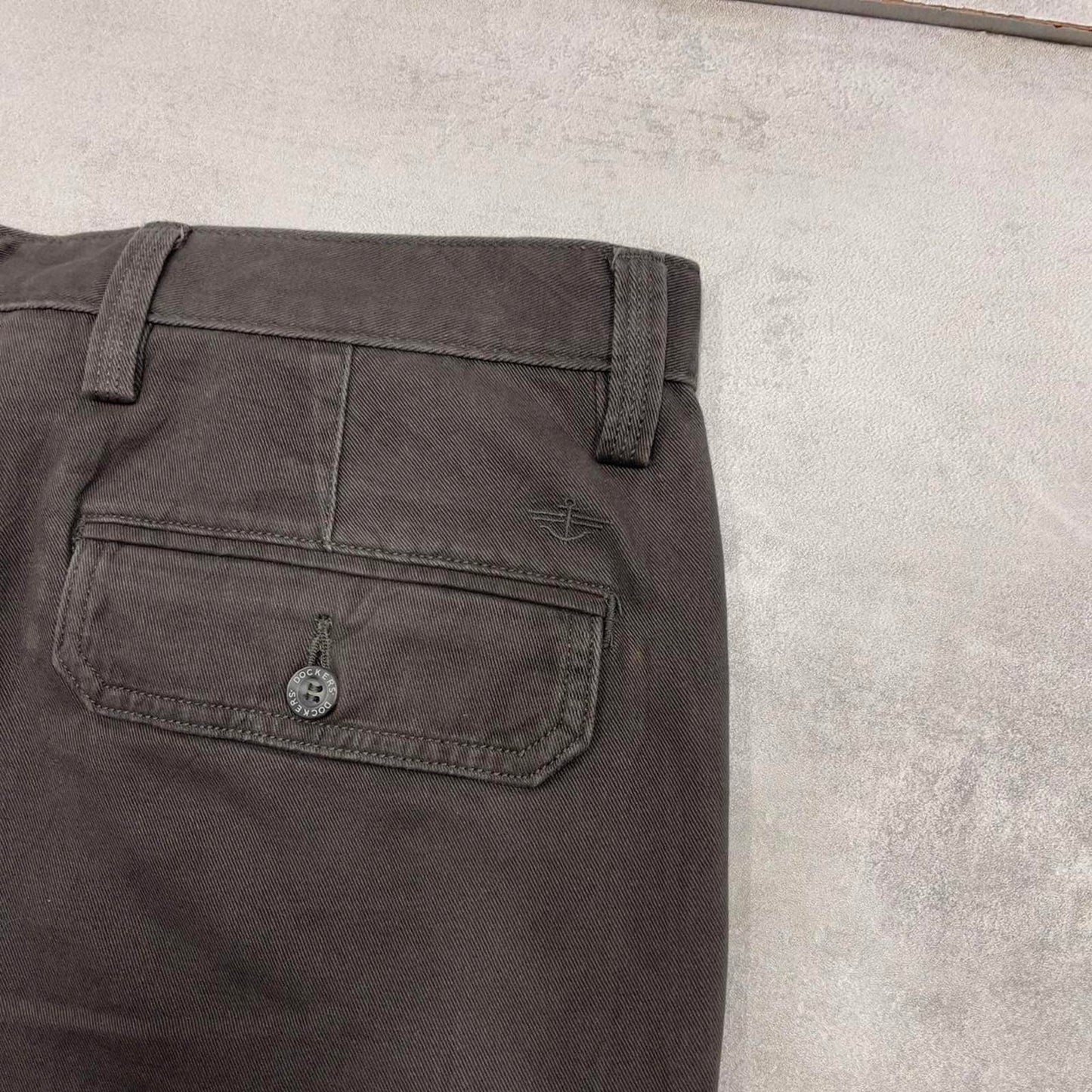 Mens baggy Dockers cargo shorts W38