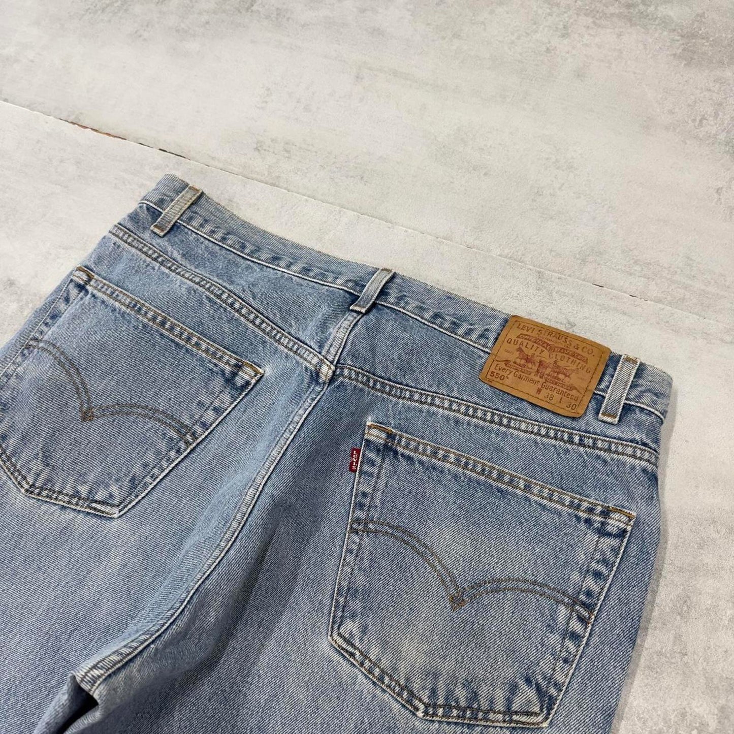 Levis 550 jeans W38 L30 blue loose 90s relaxed style skater jeans red tab logo
