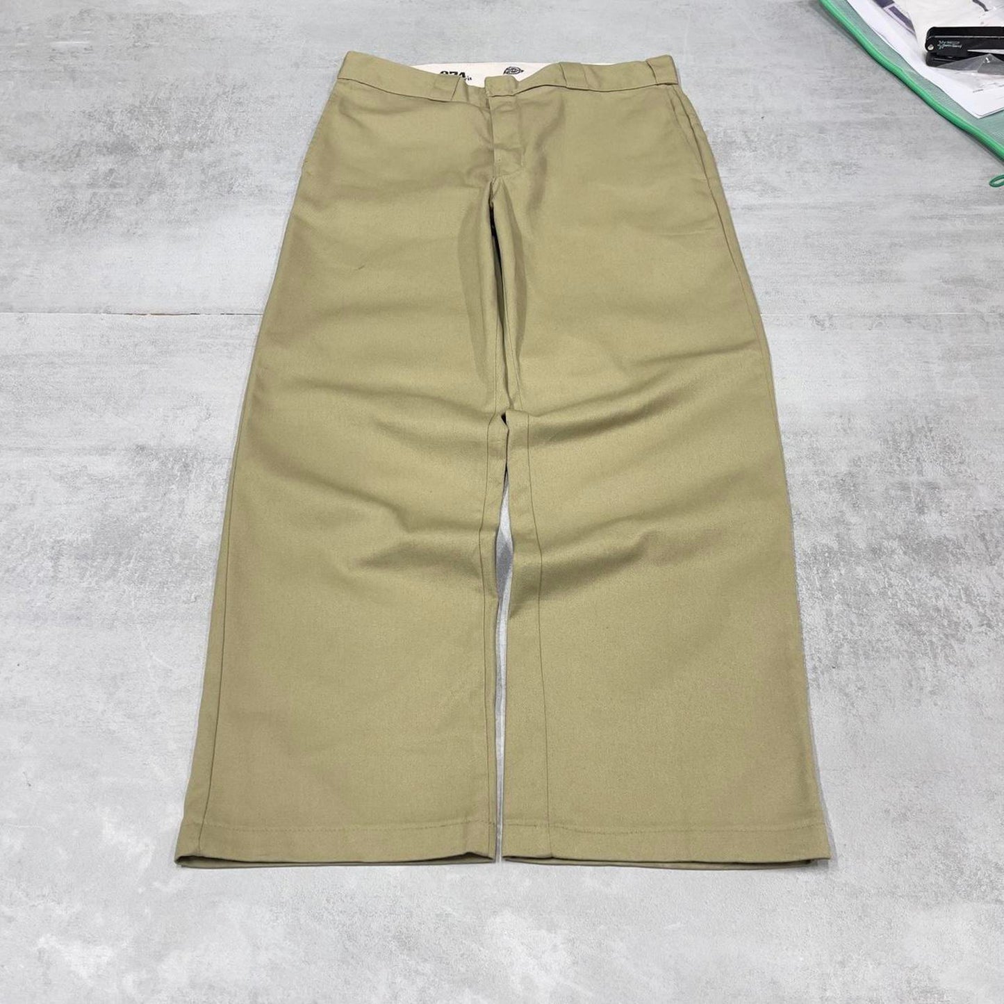 Dickies 874 Pants W34L30 khaki straight leg original fit twill chino style skater pants
