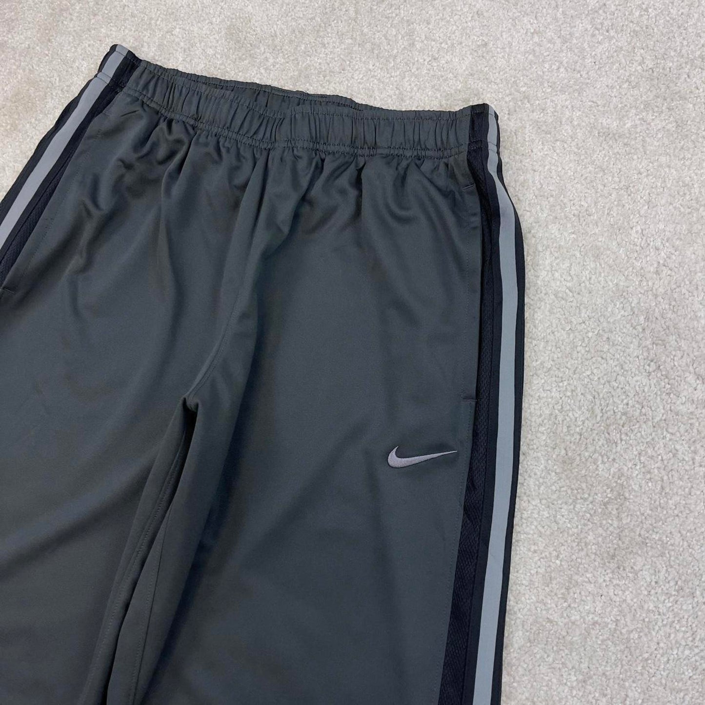 Baggy Nike Trackies Large Grey y2k 00s style loose wide leg joggers embroidered logo side stripe