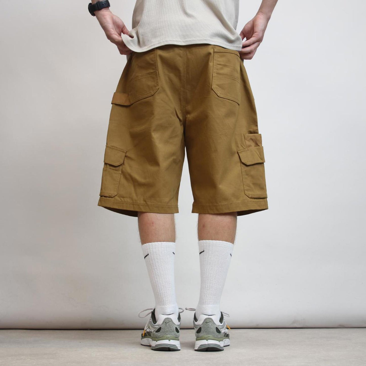 Baggy Tan Dickies cargo shorts W40