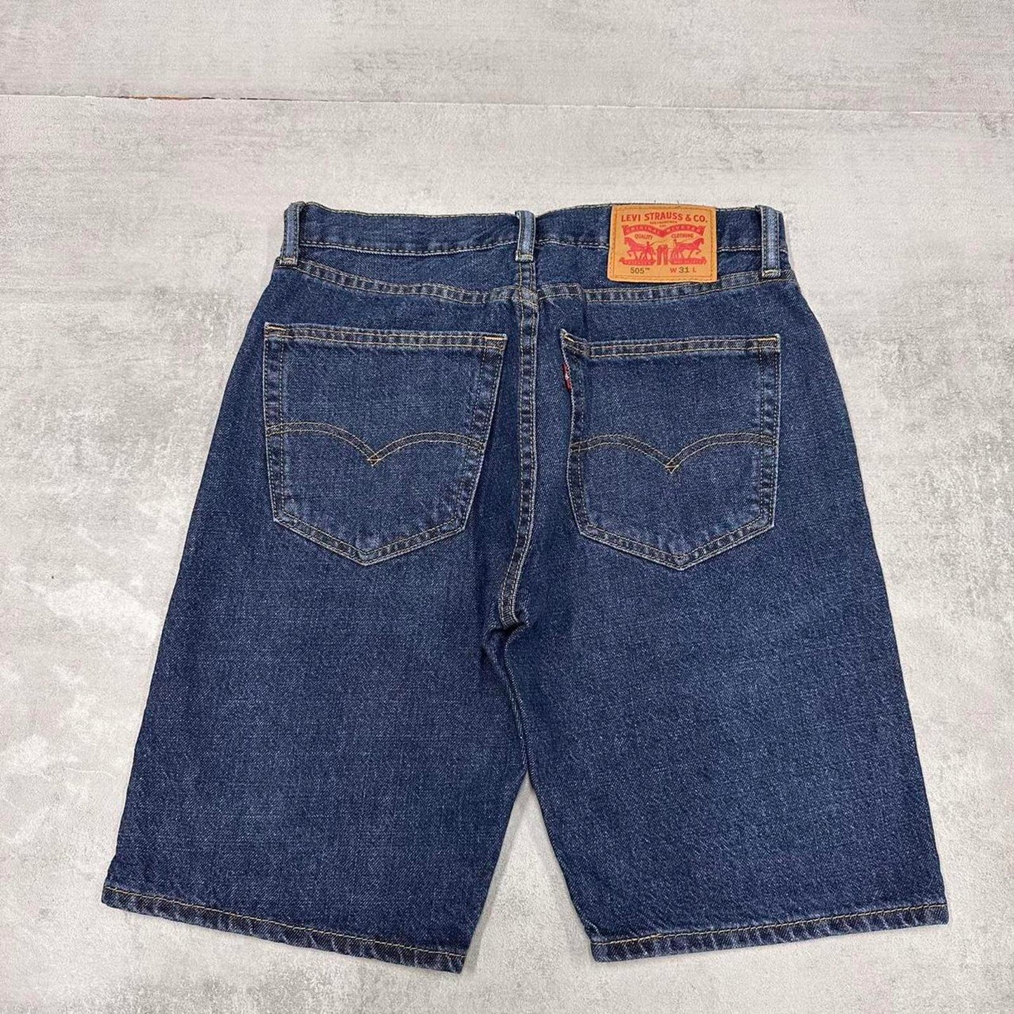 Mens Levi’s 505 jorts W31