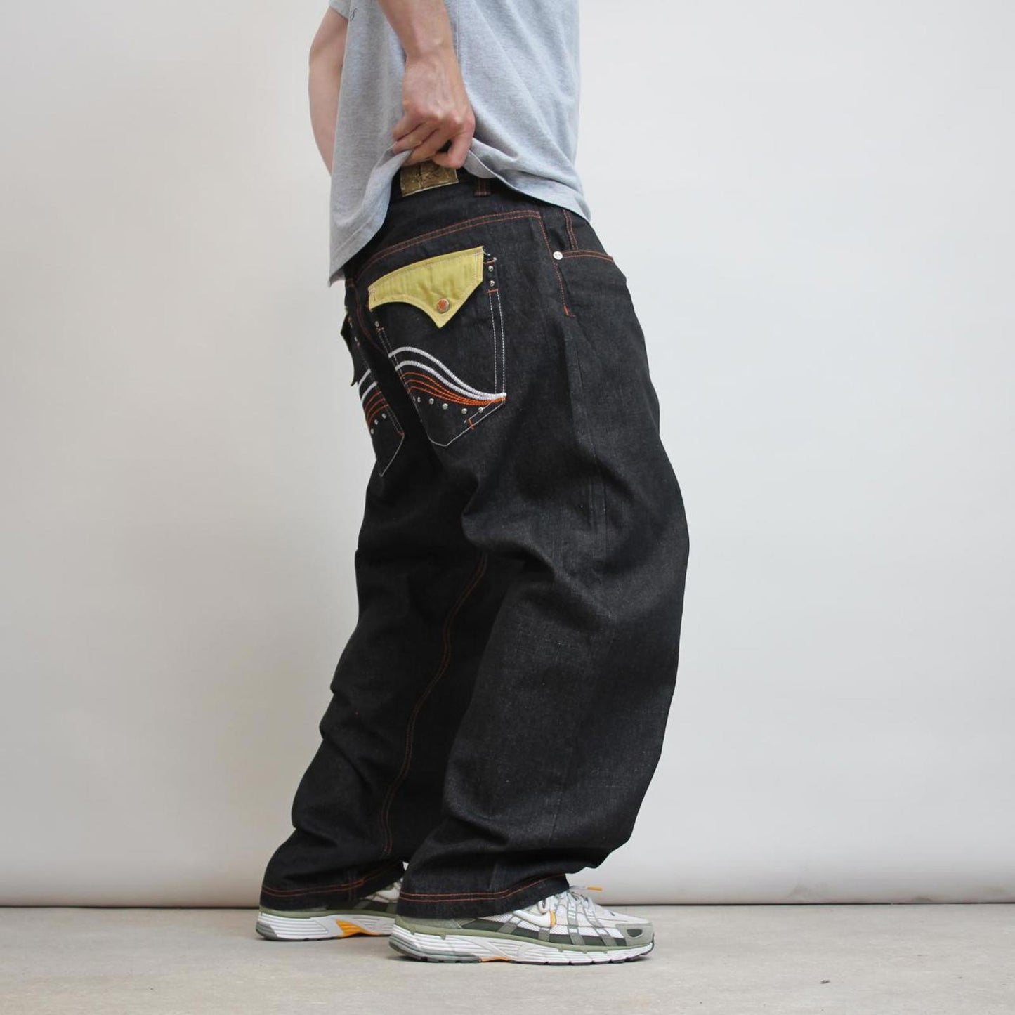Mens baggy D Max jeans W40 L32