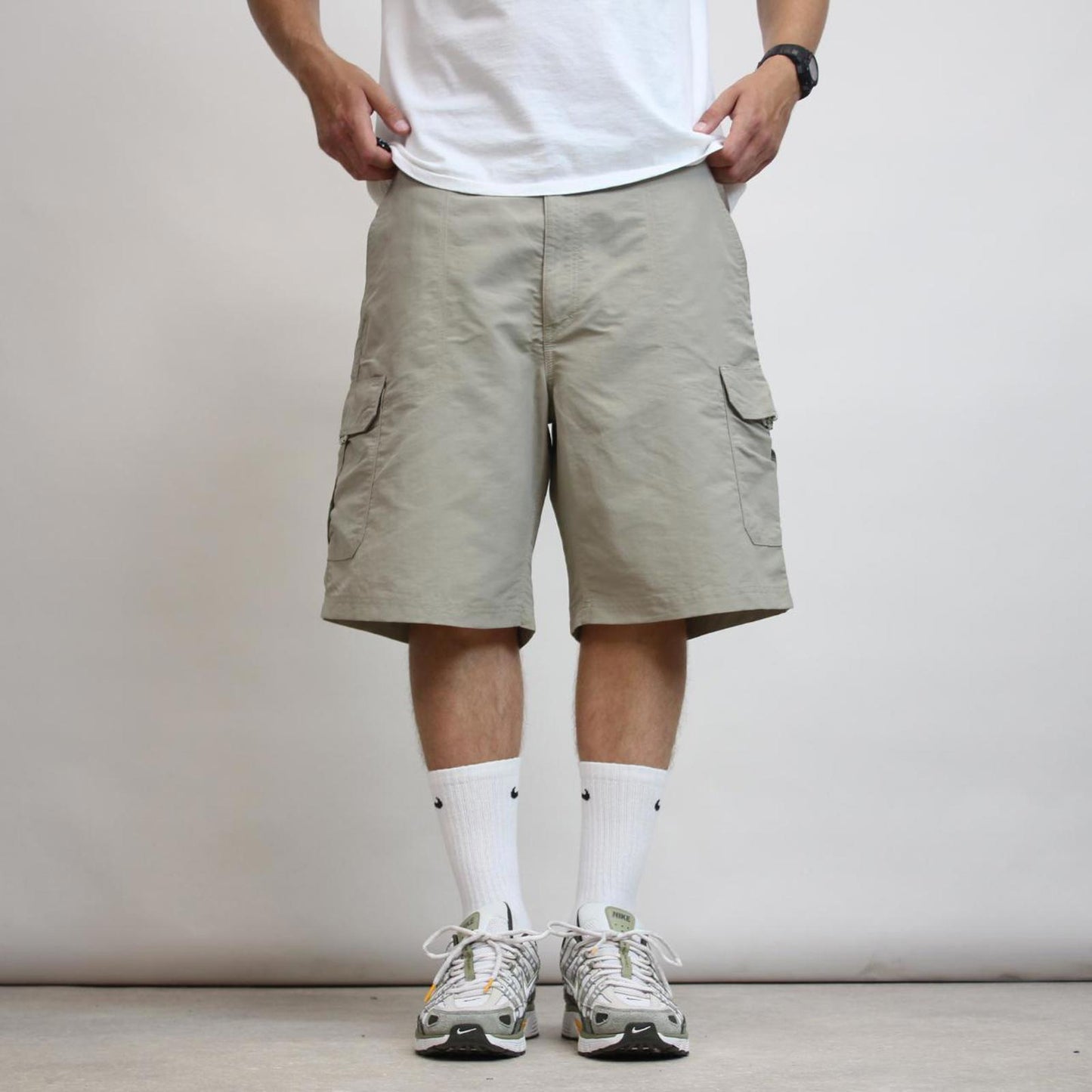 Mens baggy Wrangler cargo shorts W38