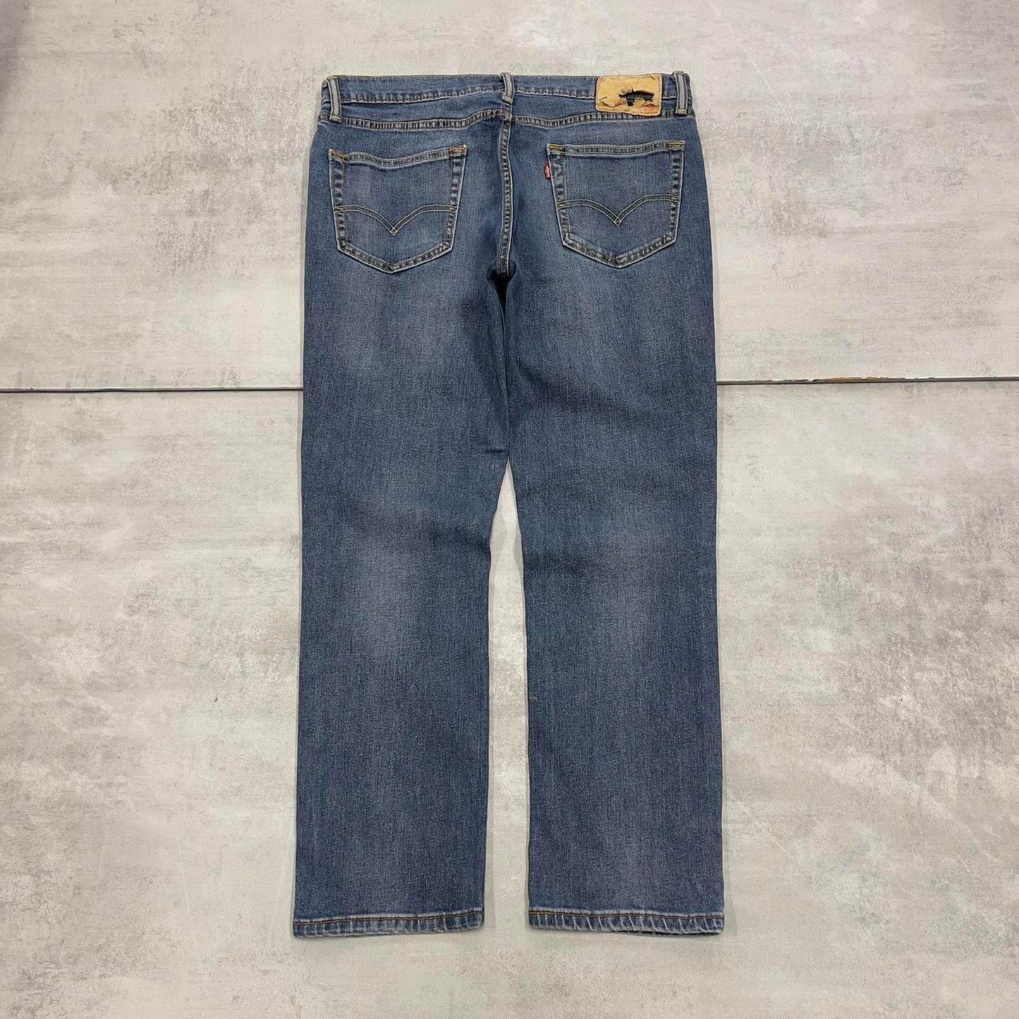 Levis jeans W34 L28
