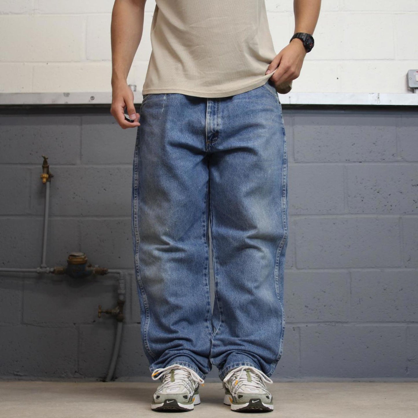Mens Loose Wrangler jeans W40 L32