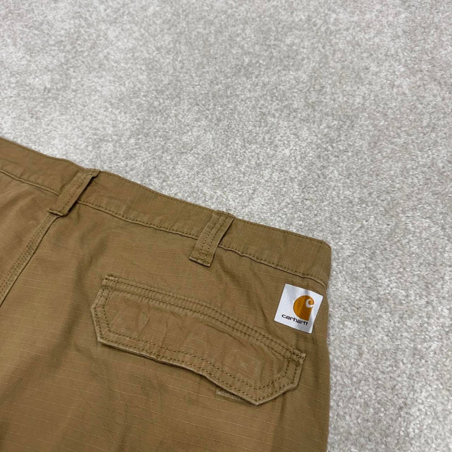 Vintage Carhartt cargo pants khaki 90s skater style W40L32 loose leg carpenters