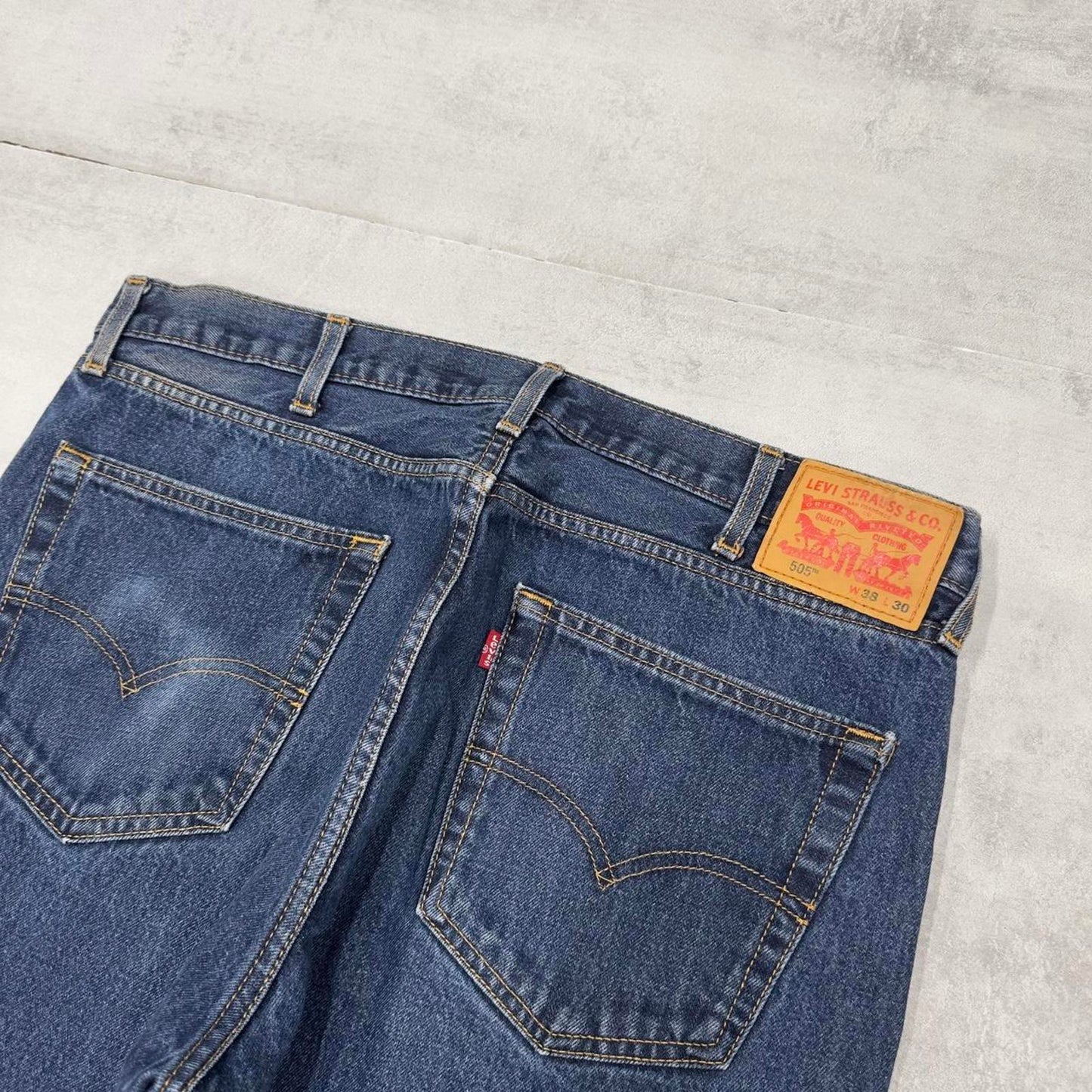 Blue Levis 505 jeans W38L30 blue loose straight leg y2k style pants red tab logo