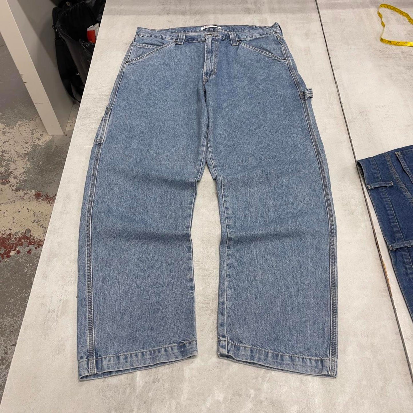 Blue baggy Levis carpenter jeans W38L32 loose wide leg thick denim 90s style cargos