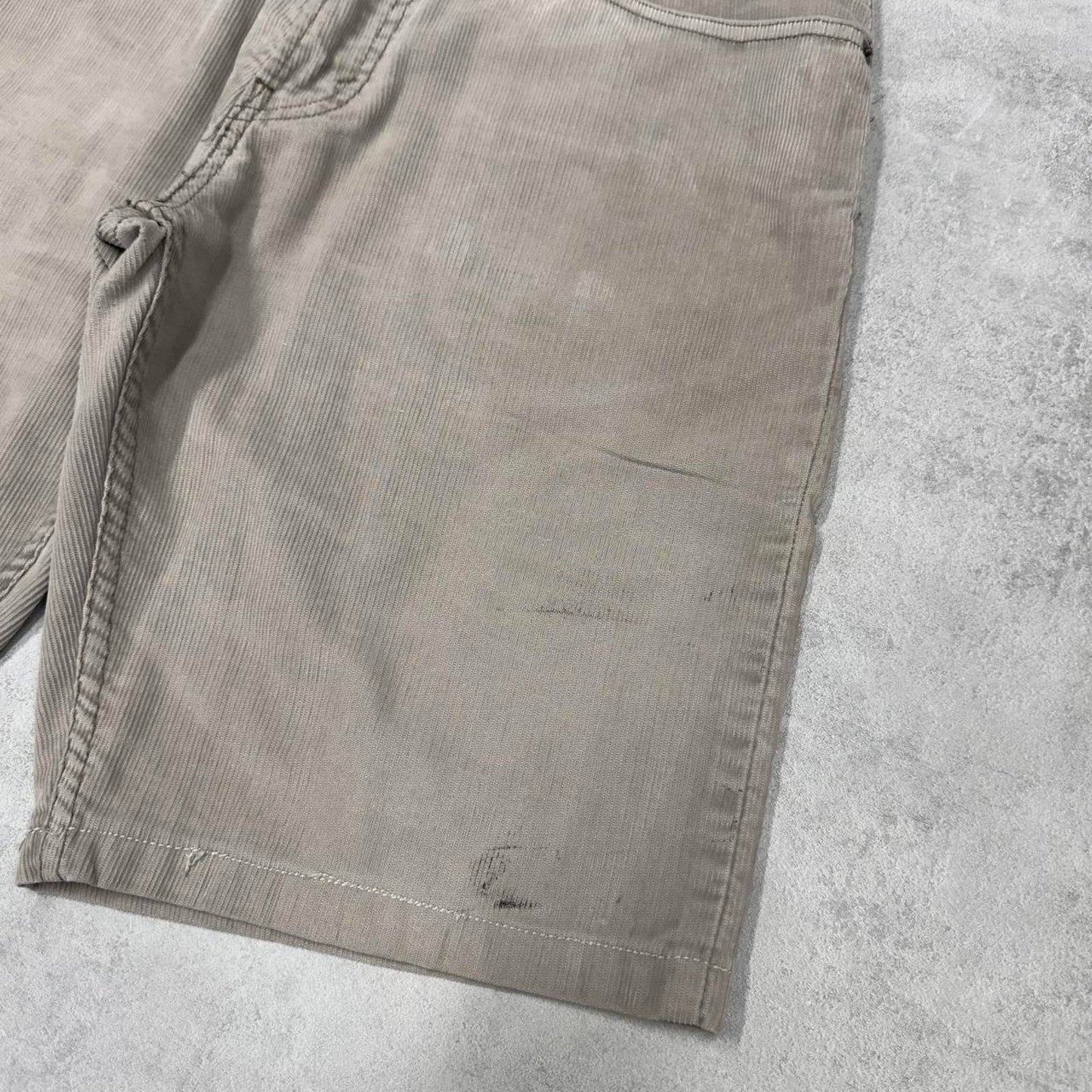 Mens Levi’s 559 Corduroy shorts W31