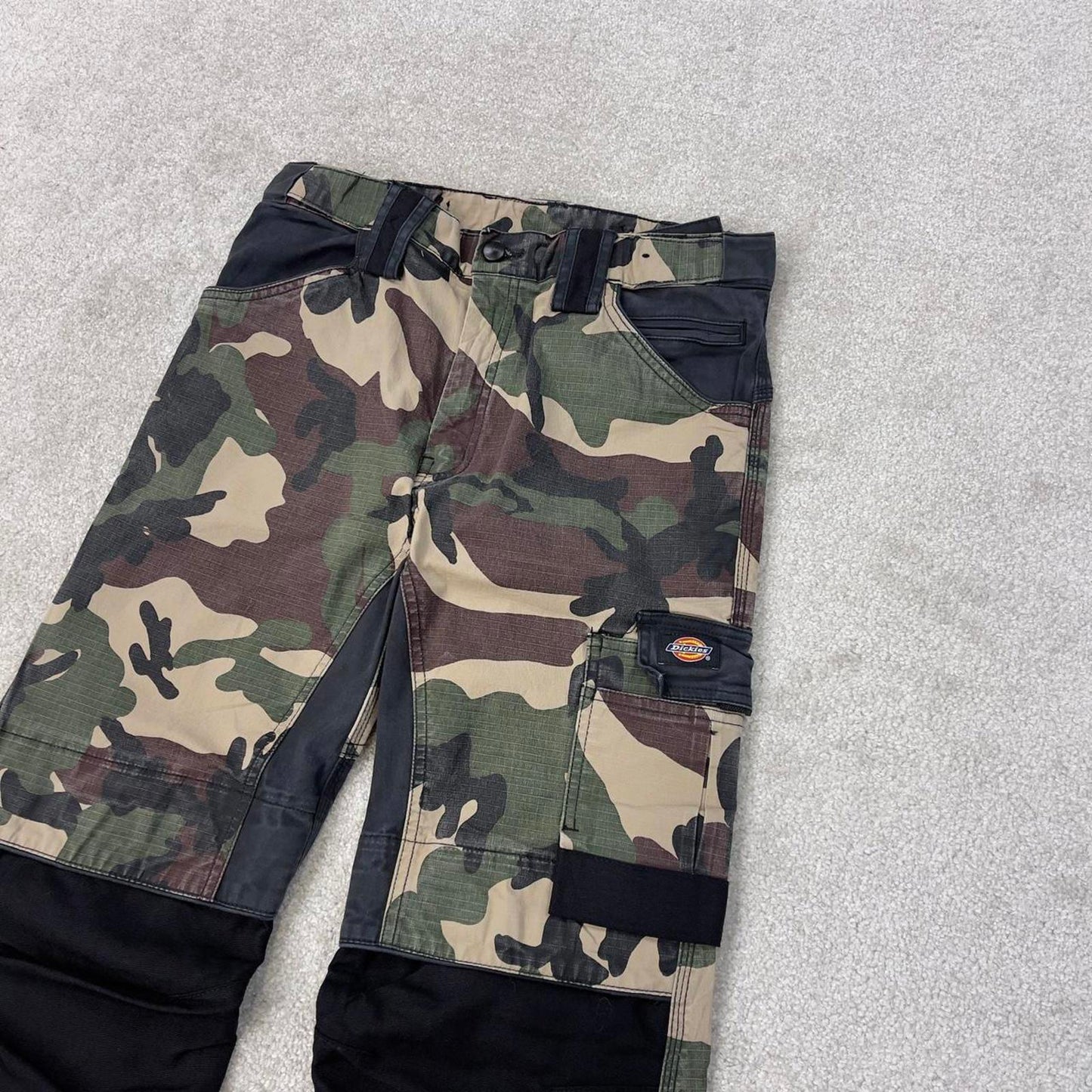 Camo Dickies cargo pants W30L32 faded green camouflage loose y2k style carpenter trousers