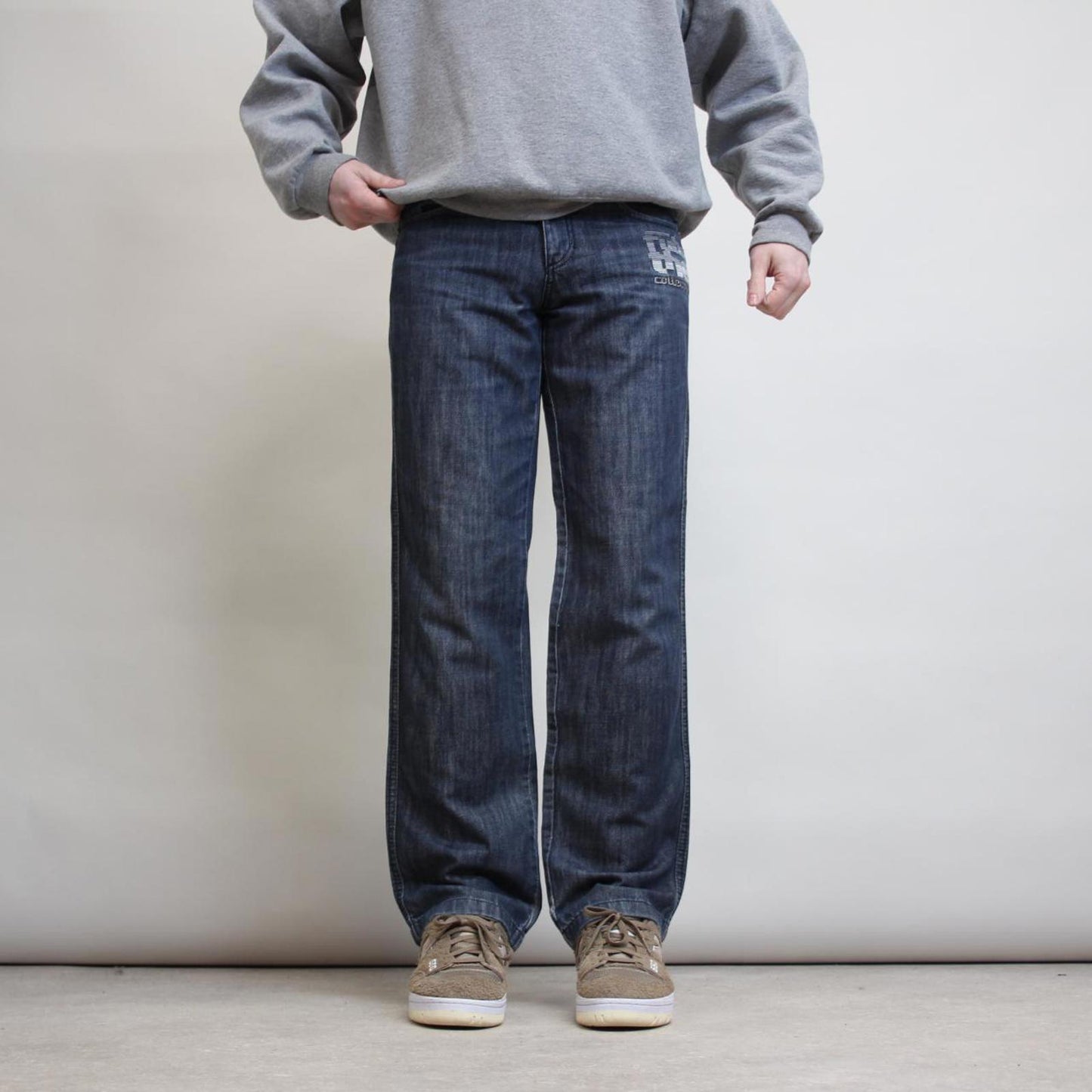 Blue Fubu jeans W30L32 denim y2k hip hop pants elasticated detail embroidered design