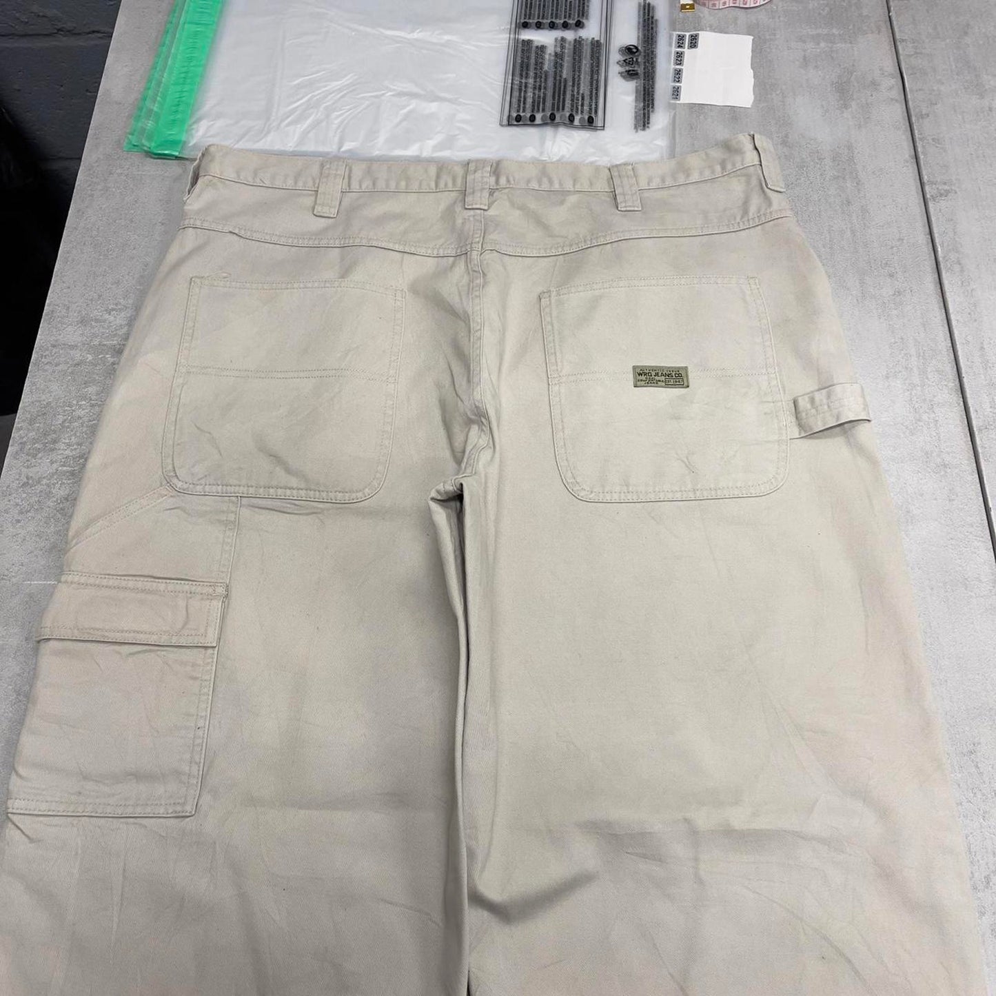 Baggy Wrangler carpenter trousers W40L29 wide leg cargo pants skate style