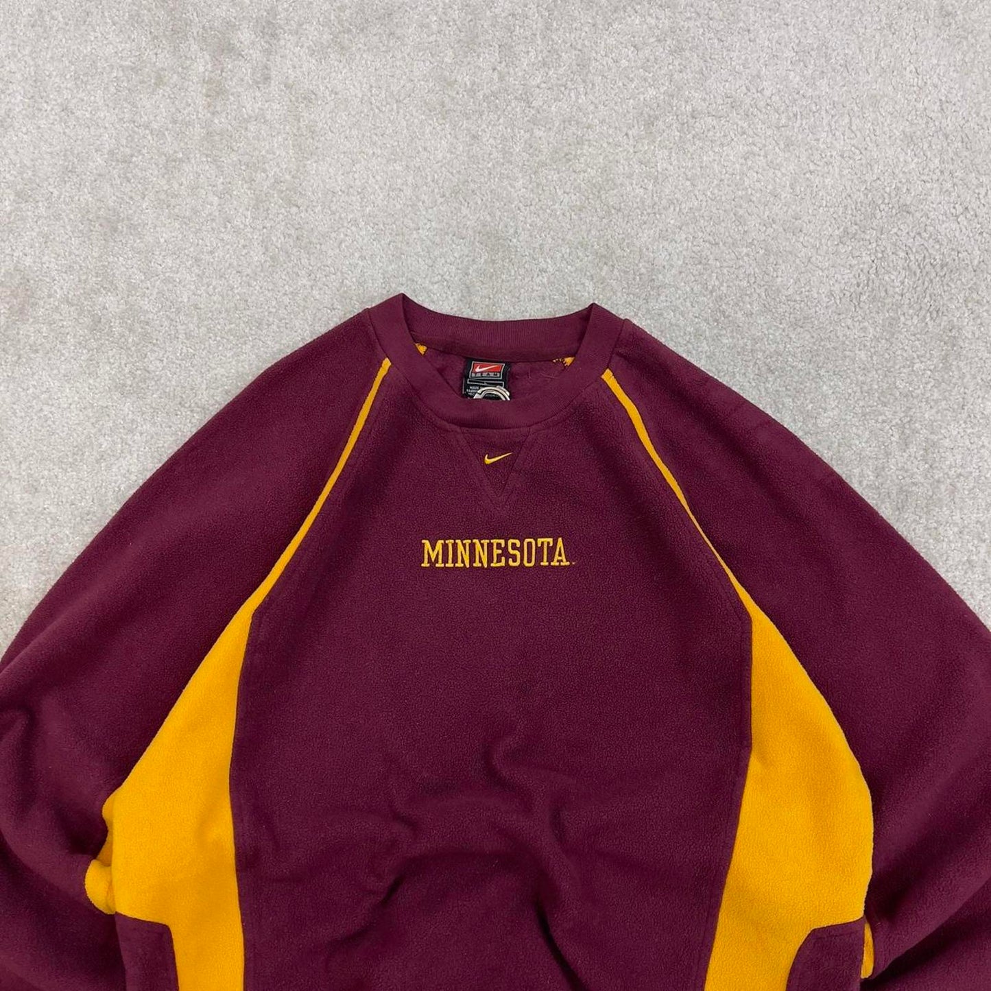 Burgundy Nike Team technical pullover fleece L women's embroidered swoosh logo Minnesota autumn y2k