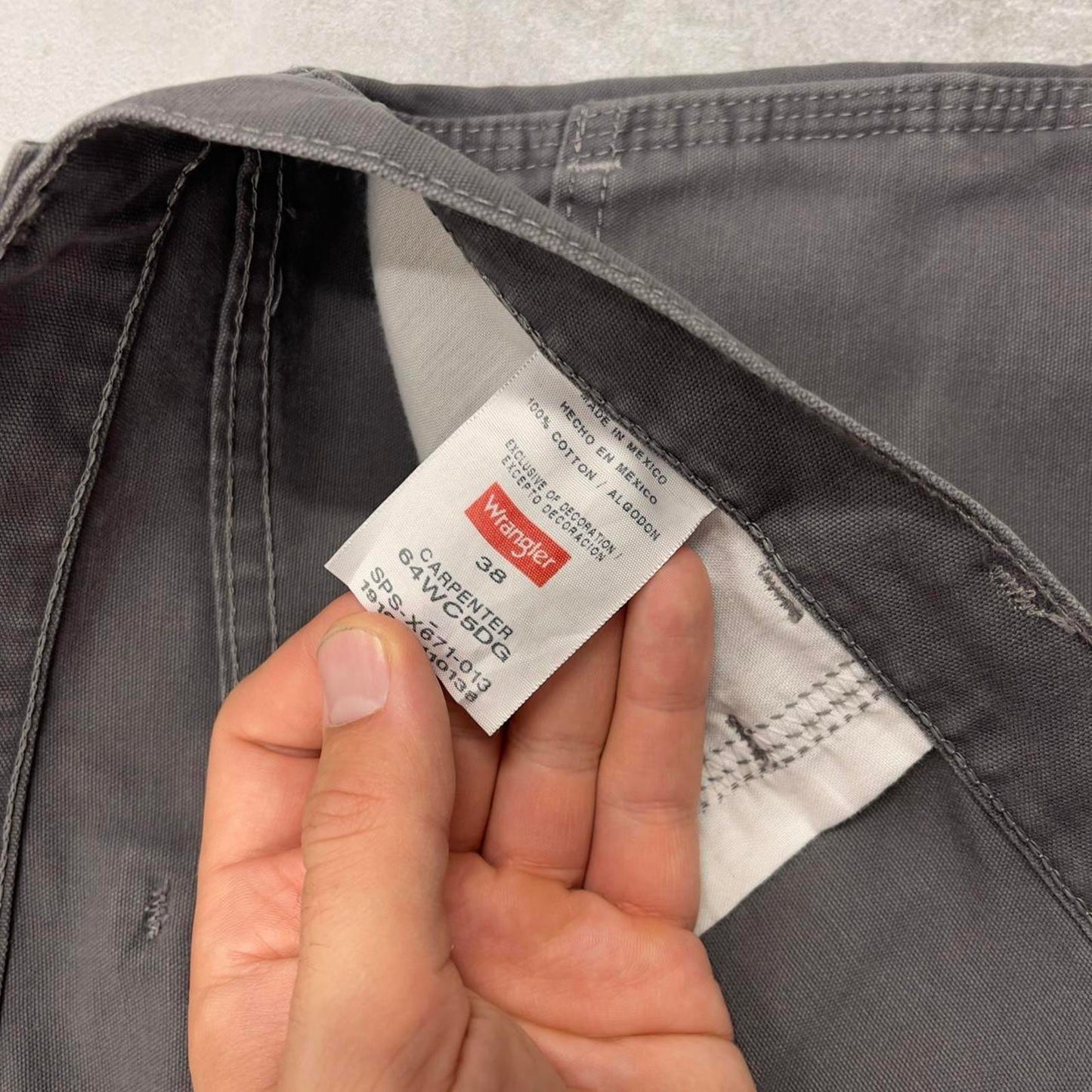 Grey Wrangler carpenter shorts W38