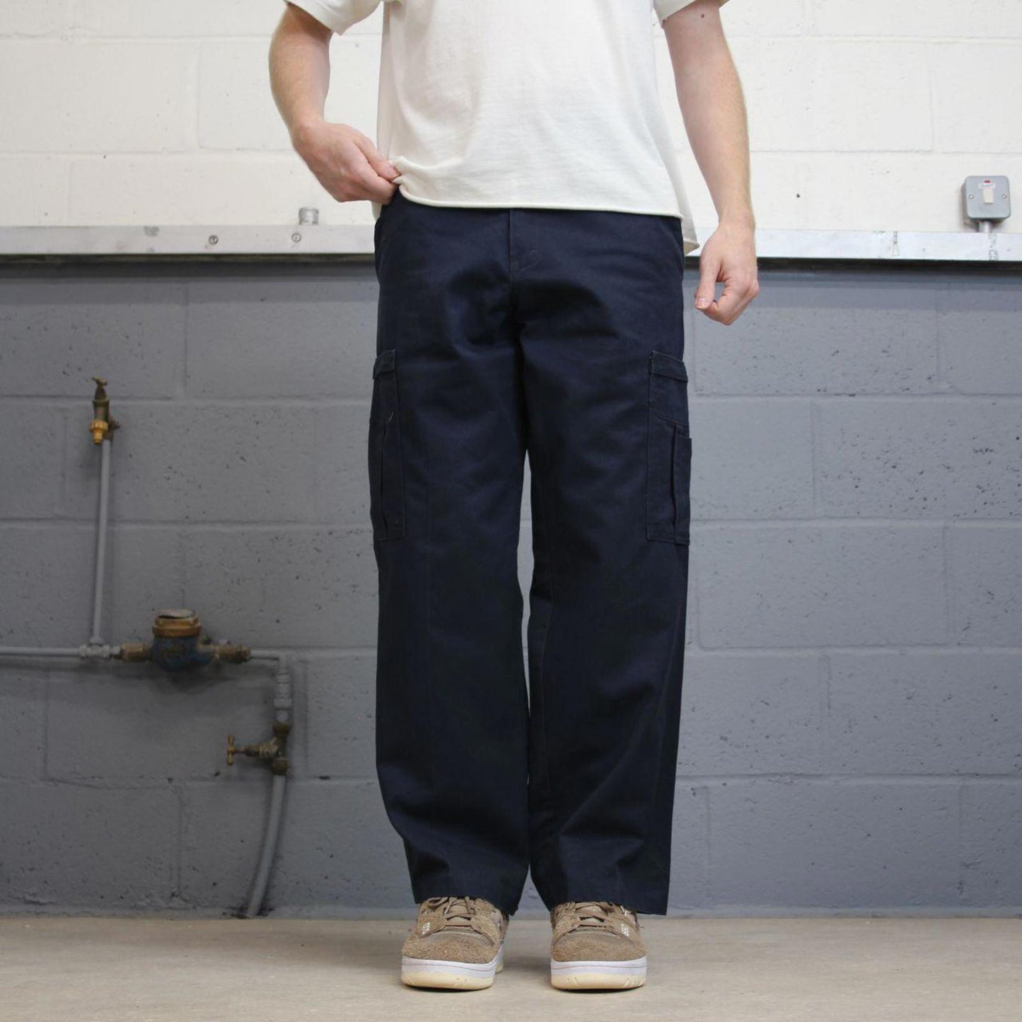 Loose Dickies cargo trousers W32L30 navy chino style skater cargo pants